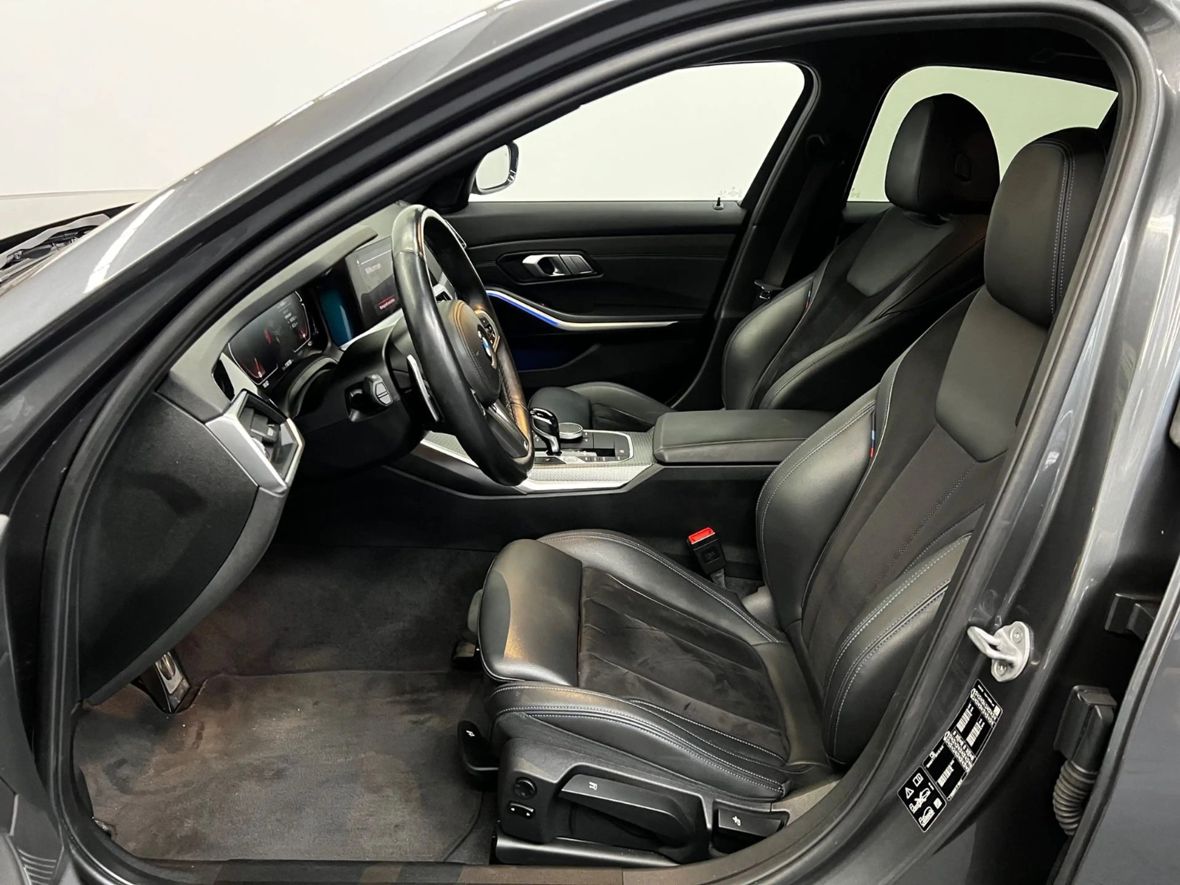 BMW M3 xDrive*ALCANTARA*ACC*LED*HUD*STANDHEIZUNG* — photo 13