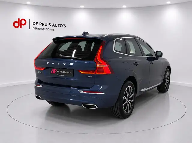Volvo XC60 view 3