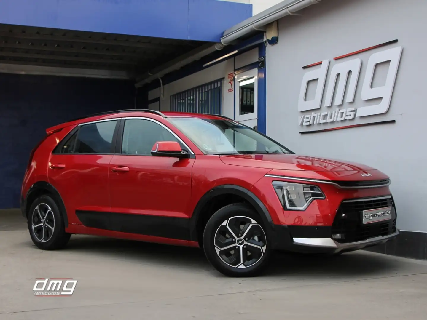 Kia Niro 1.6 HEV Drive 139 Rouge - 1