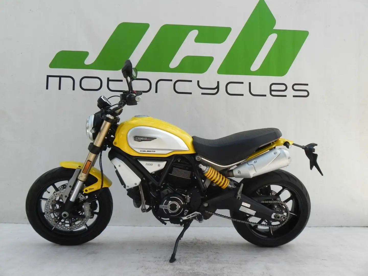 Ducati Scrambler 1100 Jaune - 2
