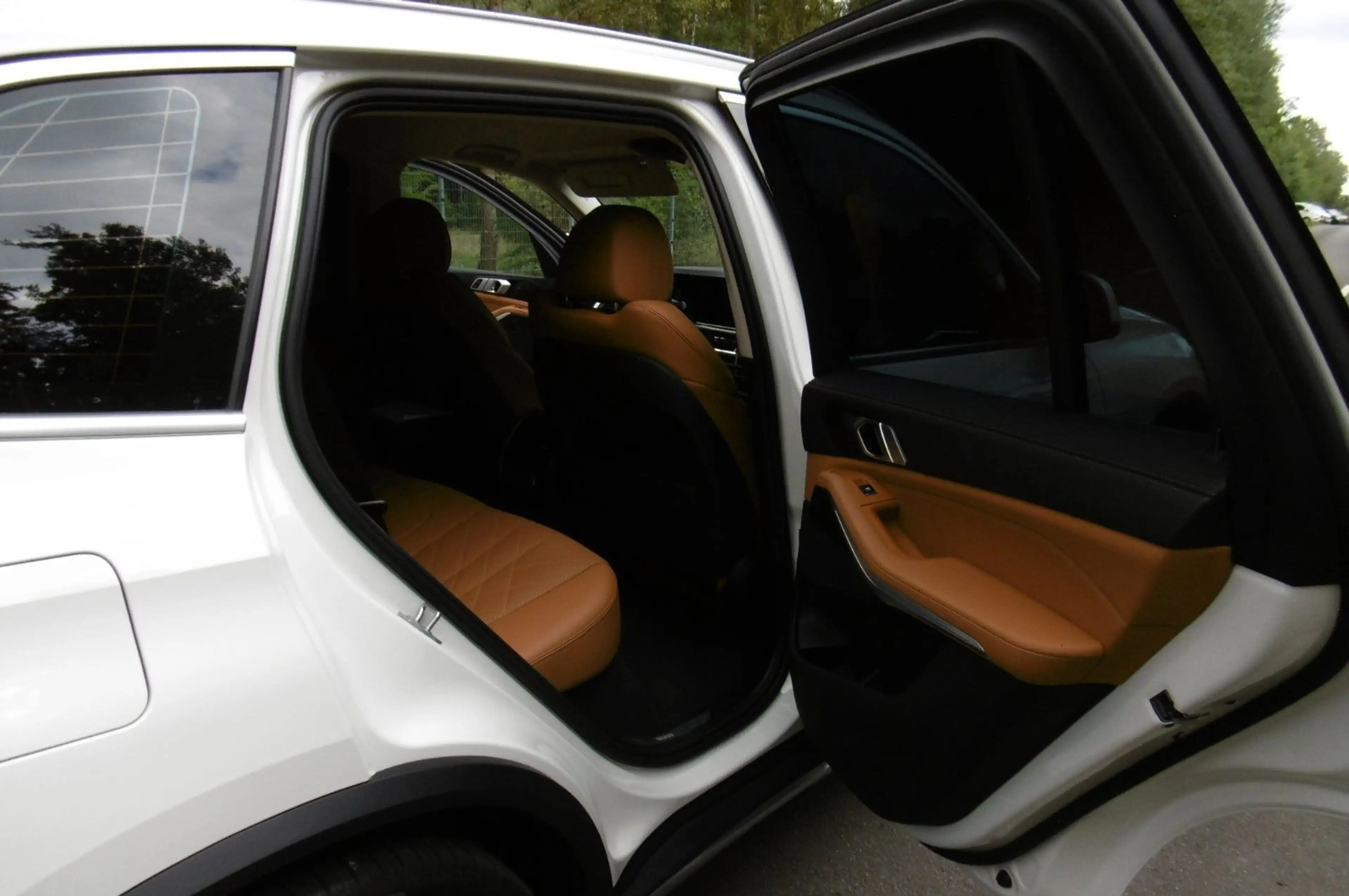 BMW X5 50 e xDrive — photo 9