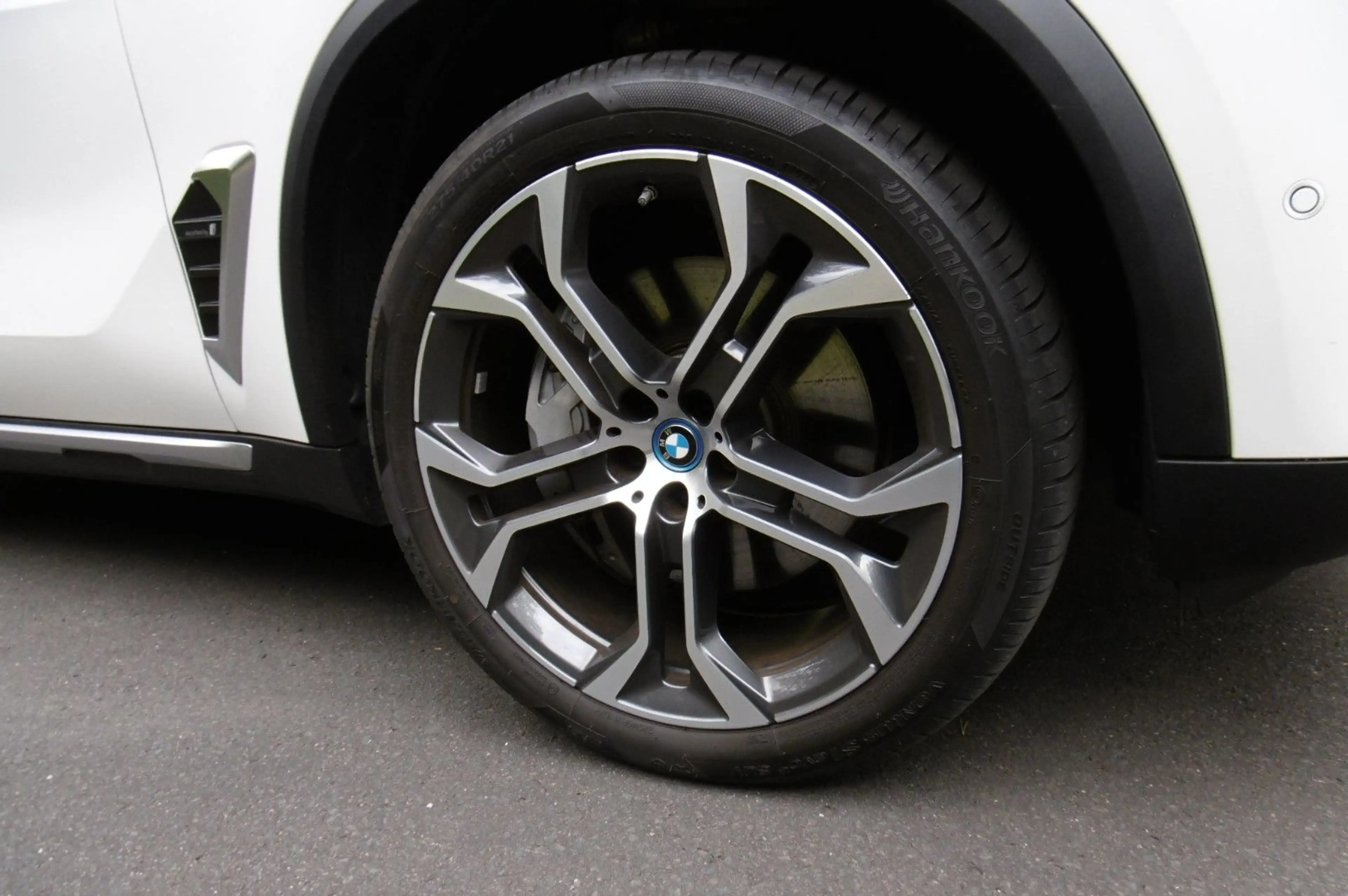 BMW X5 50 e xDrive — photo 11