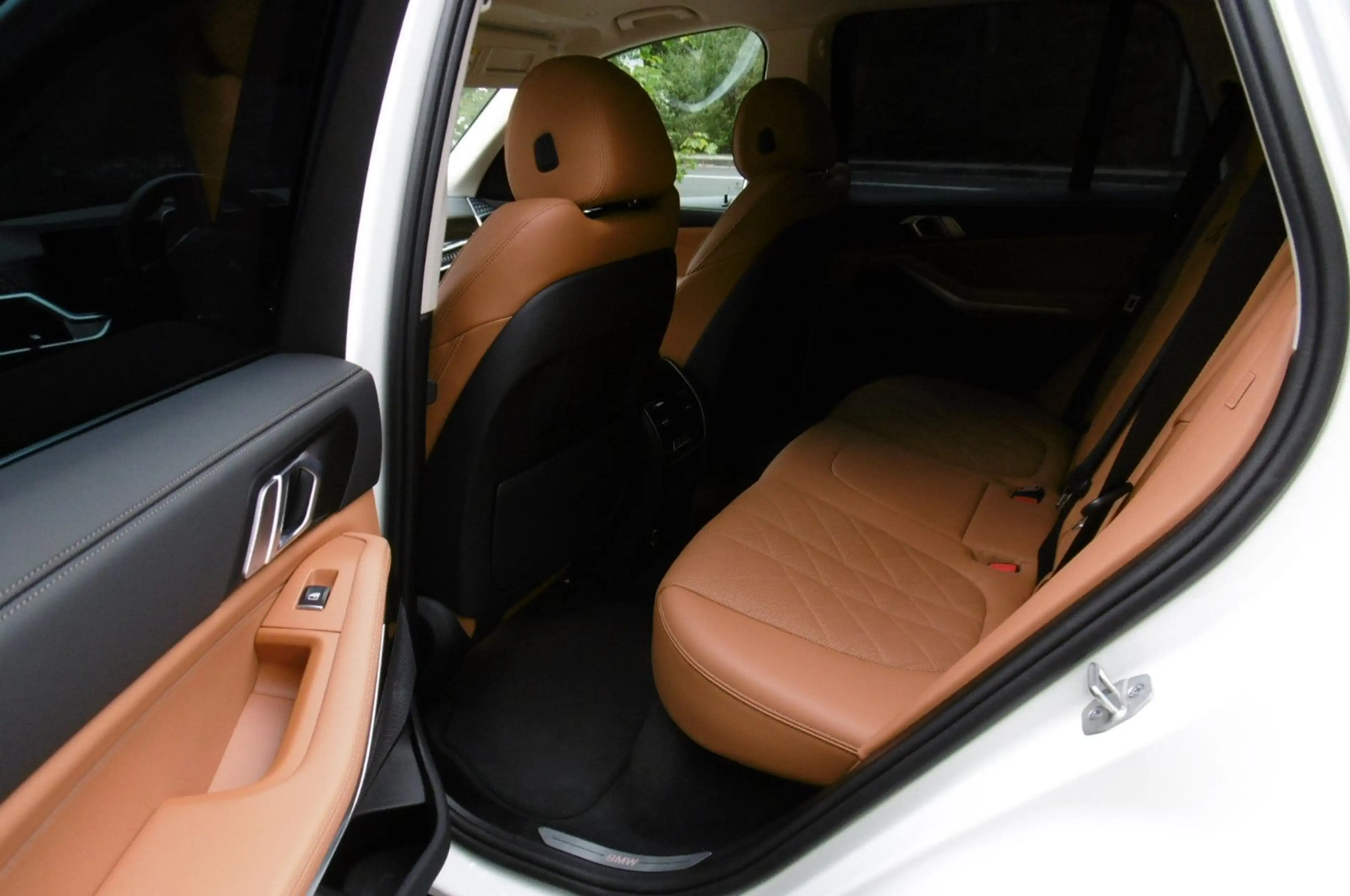 BMW X5 50 e xDrive — photo 8