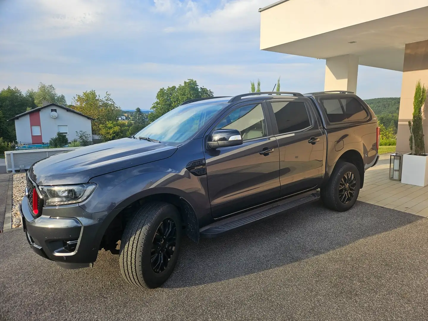 Ford Ranger Ranger Wildtrak 4x4 2,0 EcoBlue Aut. Doppelkabine Grau - 1