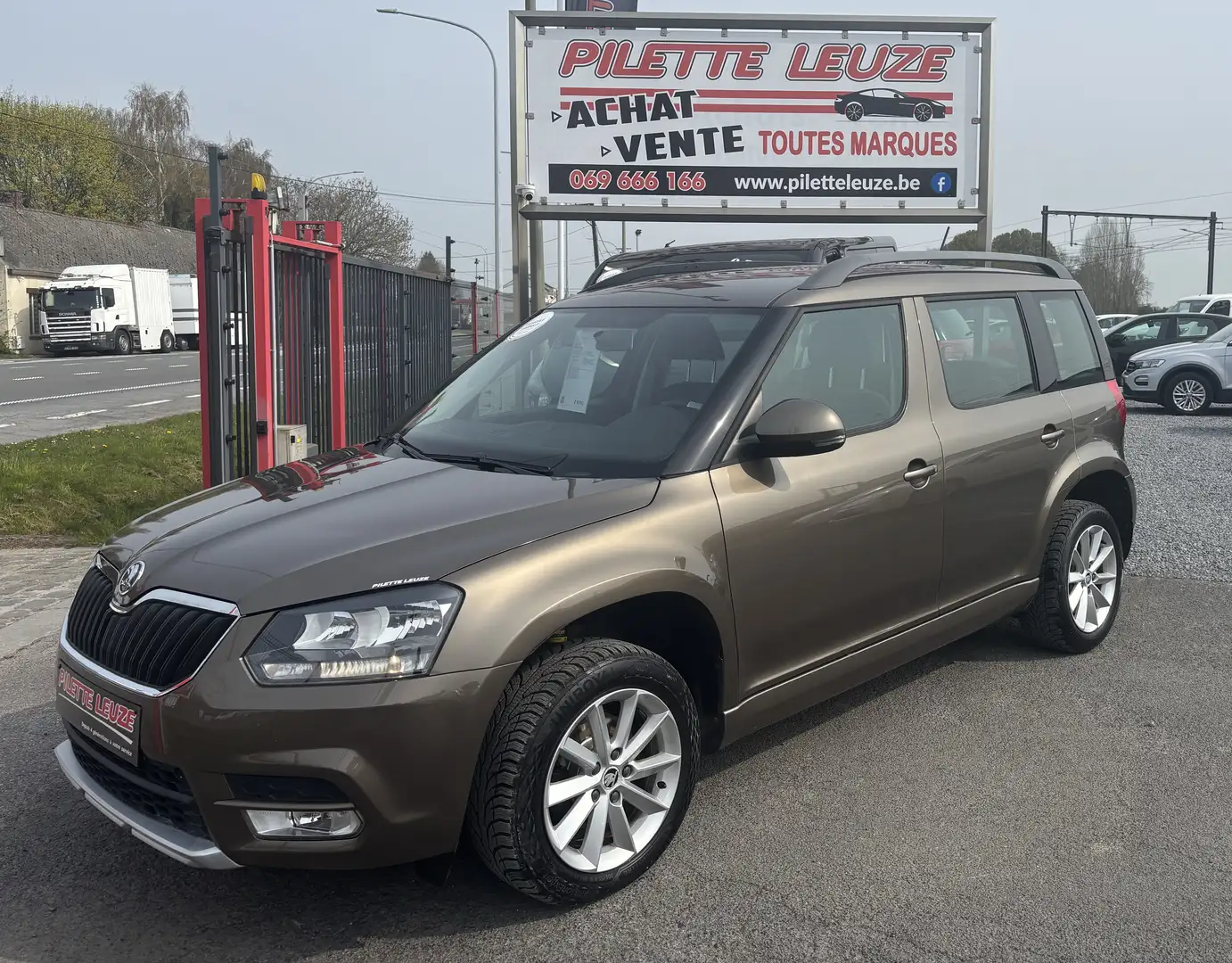 Skoda Yeti GPS/ CLIM/CONFORT/OPTION+ / GARANTIE 12 MOIS Bronce - 2