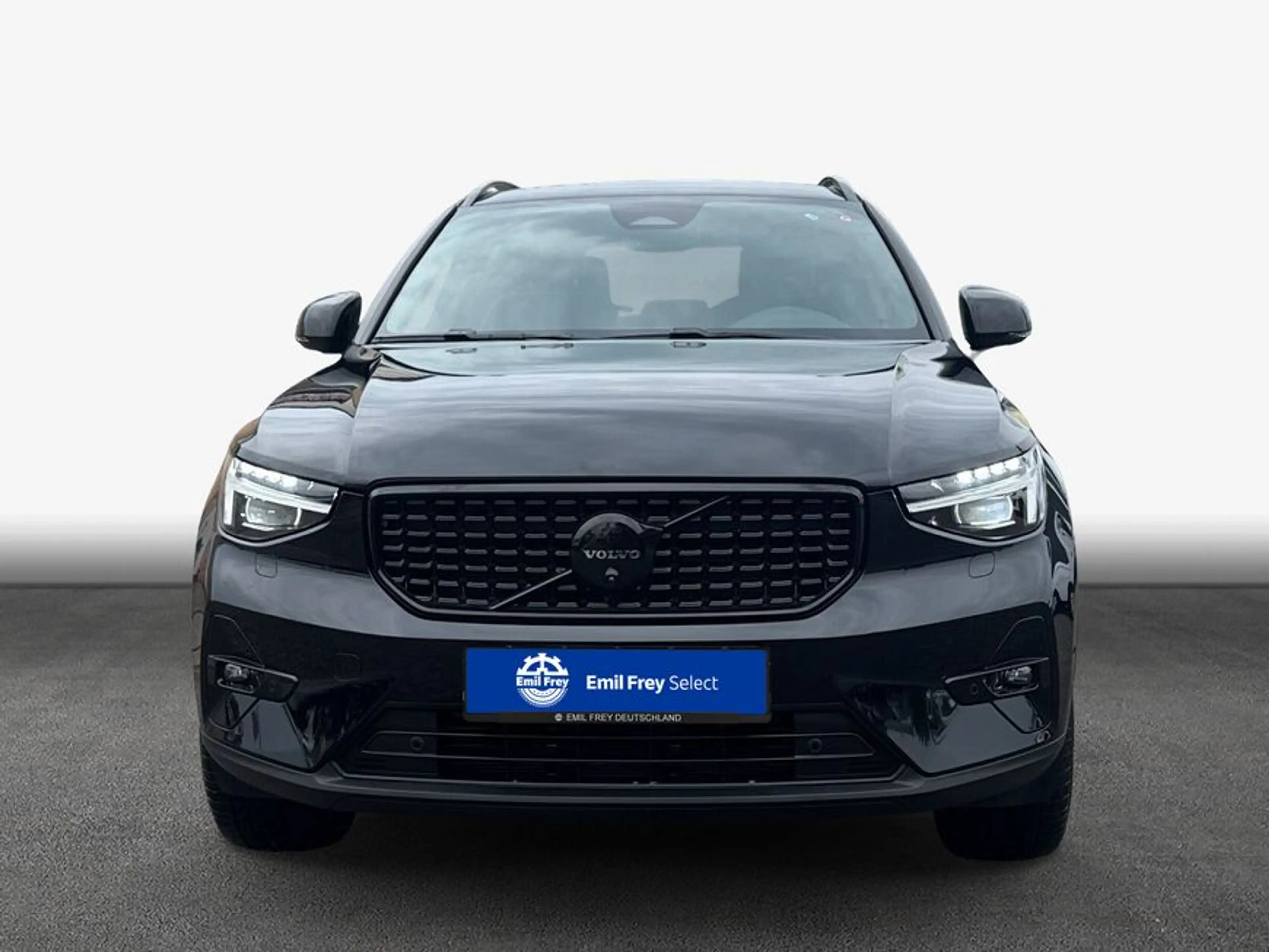 Volvo XC40 XC40 B3 B DKG Plus Black Edition — photo 3