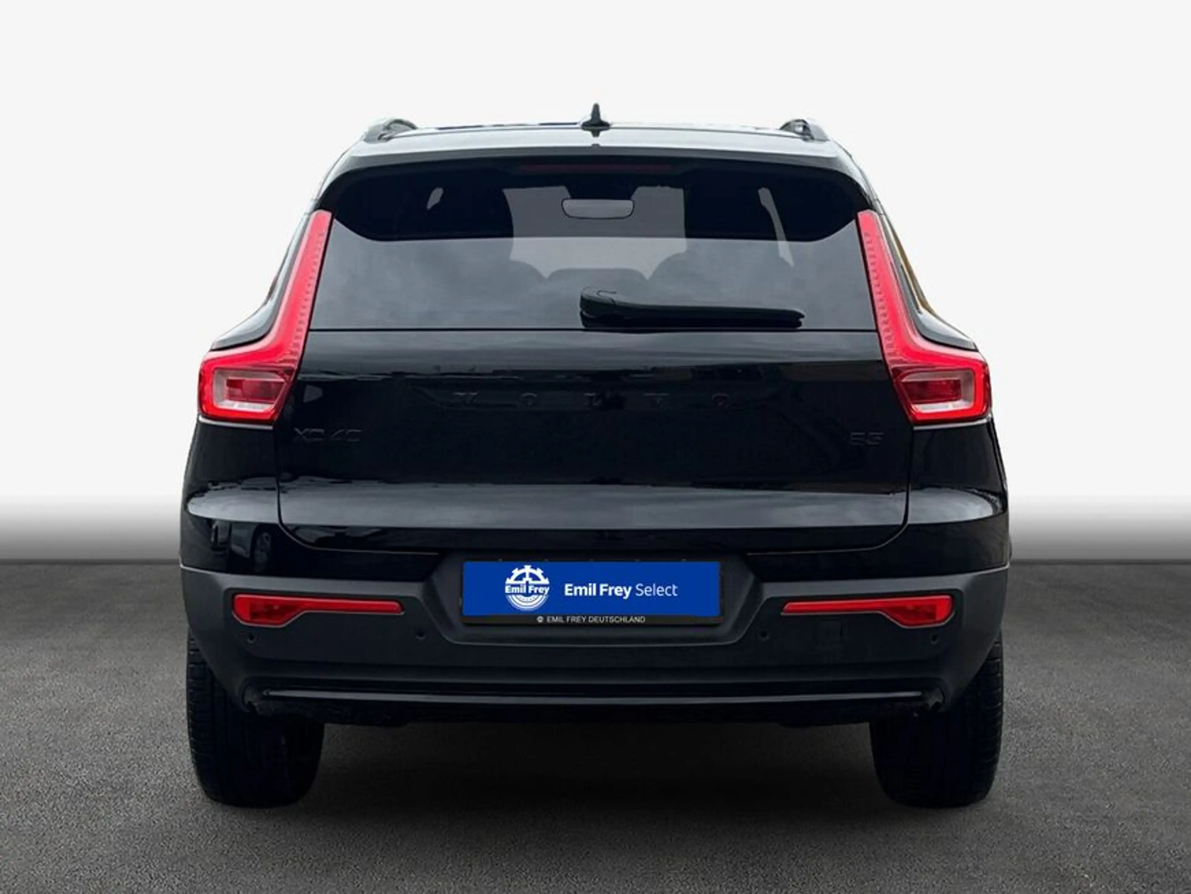 Volvo XC40 XC40 B3 B DKG Plus Black Edition — photo 5
