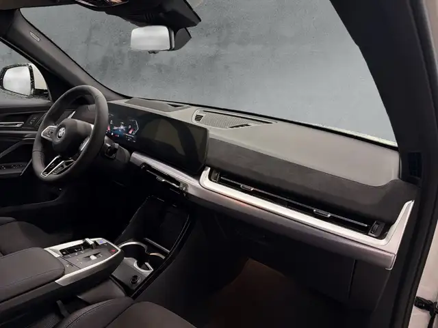 BMW X2 view 12