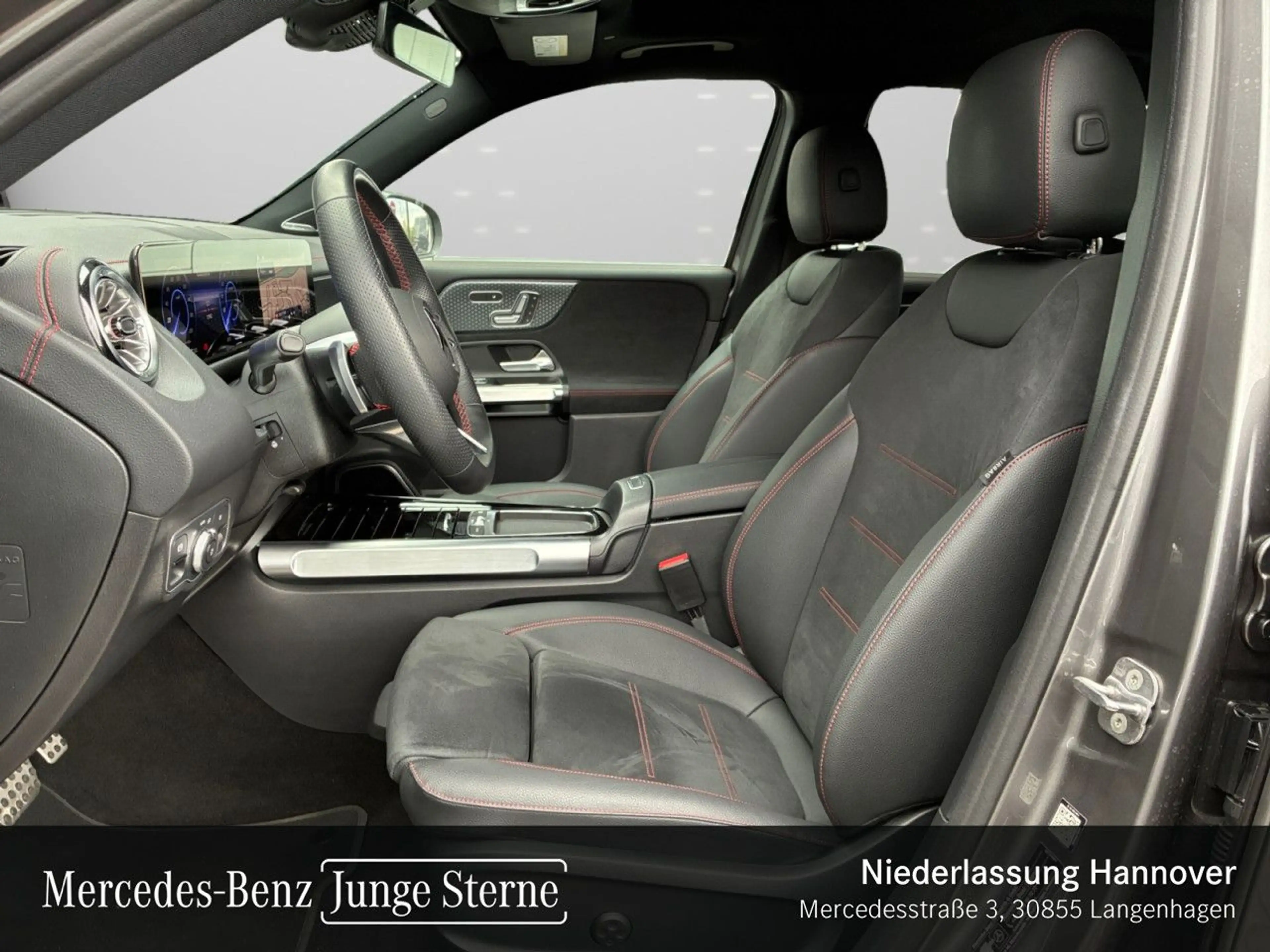 Mercedes-Benz EQB 250 AMG+NIGHT+PLUS-PAKET+AHK+PANO+360+MEMORY — photo 11