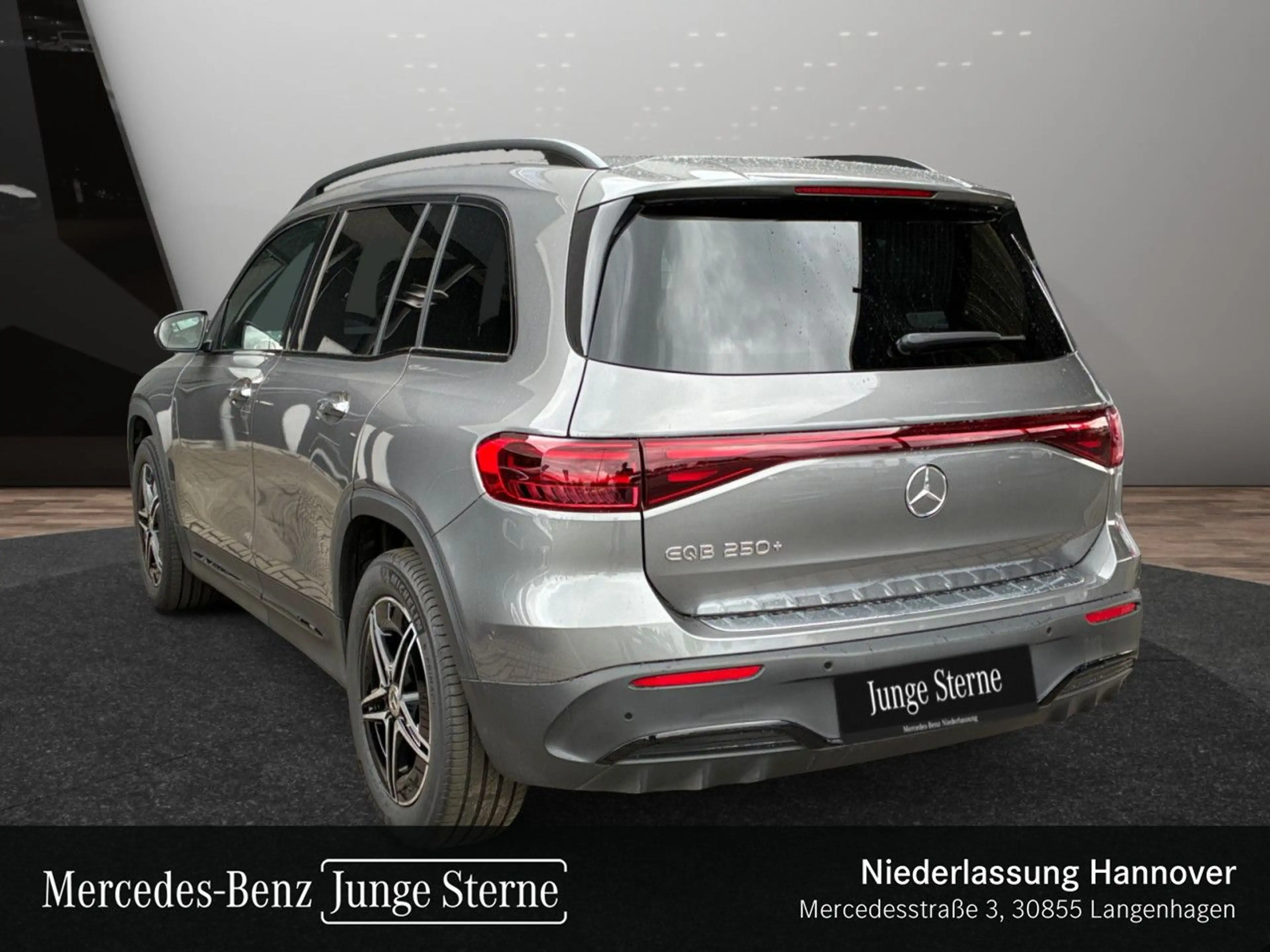 Mercedes-Benz EQB 250 AMG+NIGHT+PLUS-PAKET+AHK+PANO+360+MEMORY — photo 10