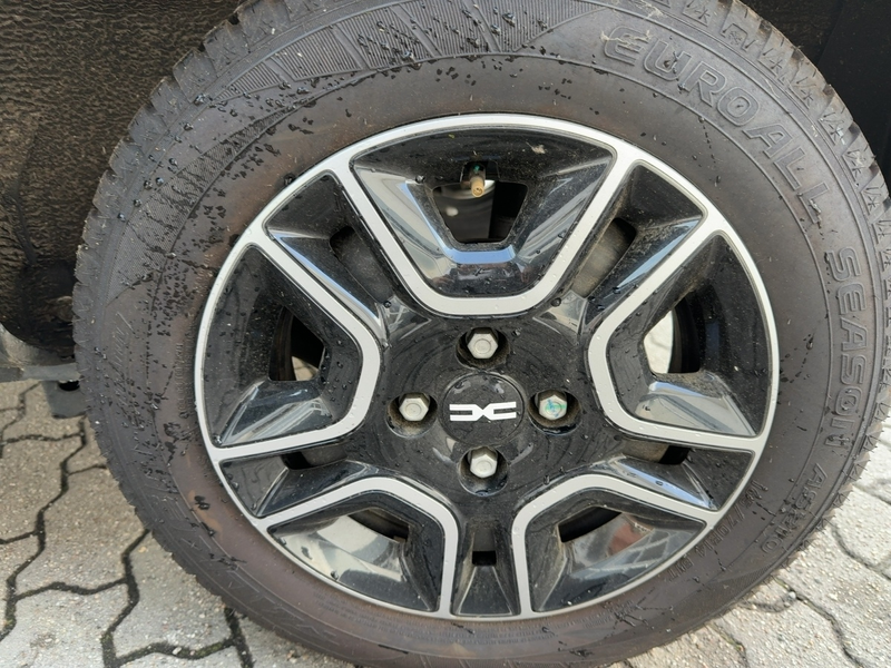 Dacia Spring Comfort 45 Allwetter Klima Lichtautomatik — photo 11