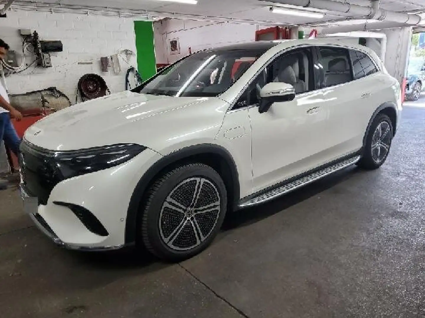 Mercedes-Benz EQS SUV EQS450+ SUV Prem HYPER FondTV Massage DISTR Pano Blanc - 2