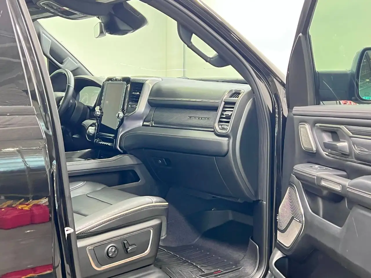 RAM 1500 photo RAM 1500