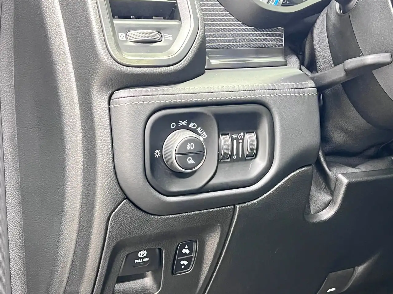 RAM 1500 photo RAM 1500