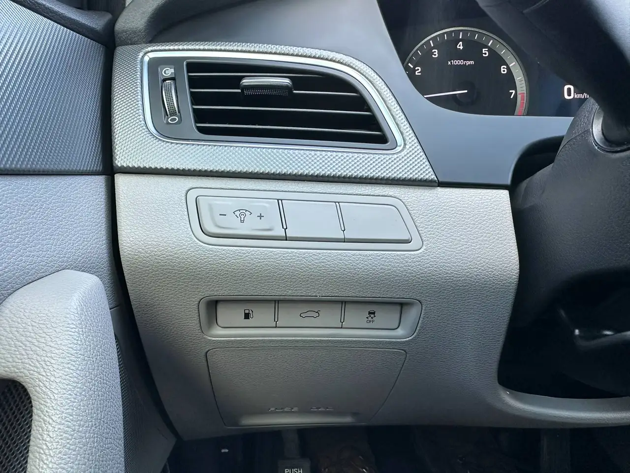 Hyundai SONATA снимка Hyundai SONATA