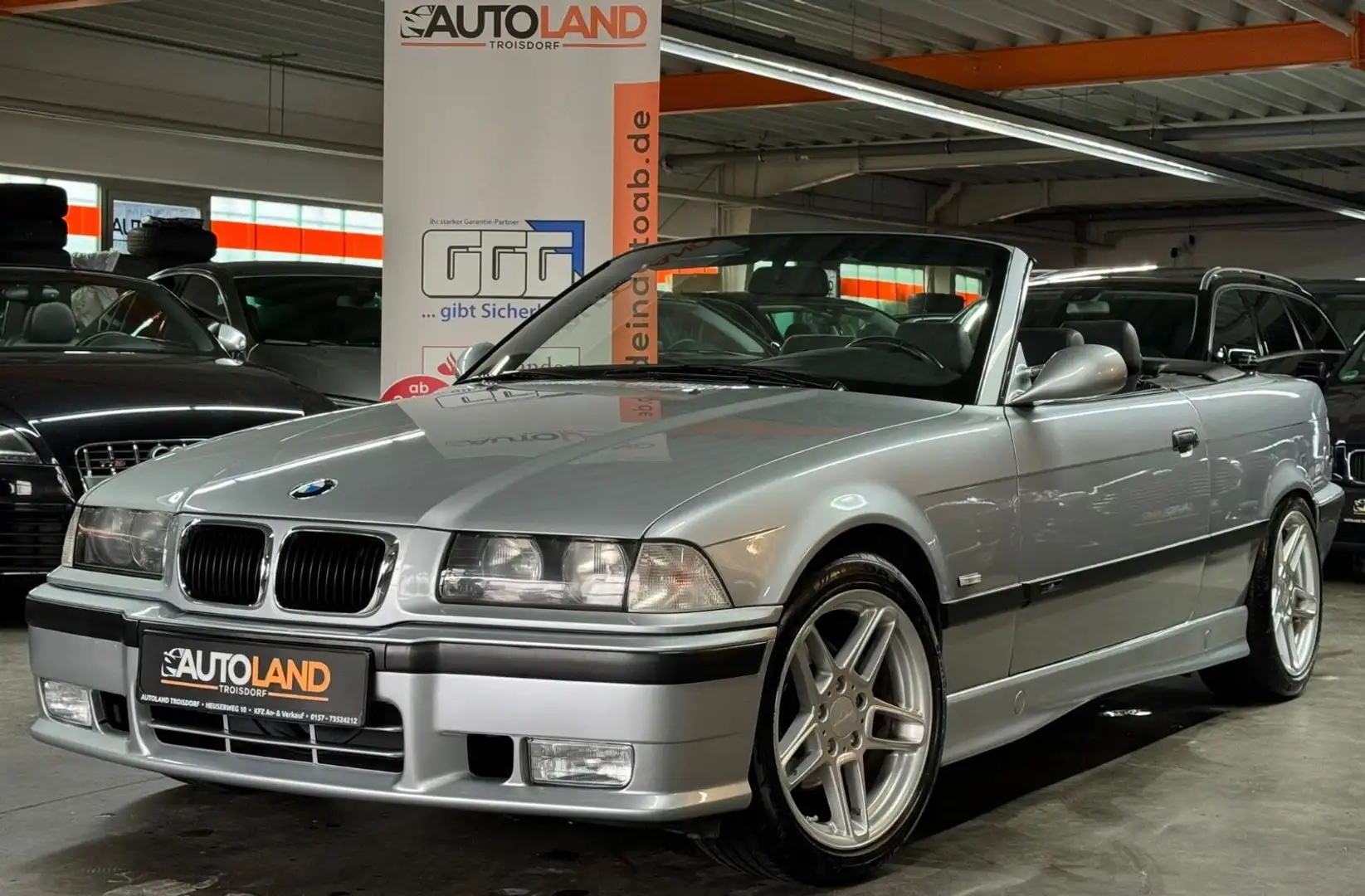 BMW 328 i Cabrio M PAKET*1.HAND*AUTOMATIK*LEDER*PDC* Ezüst - 2