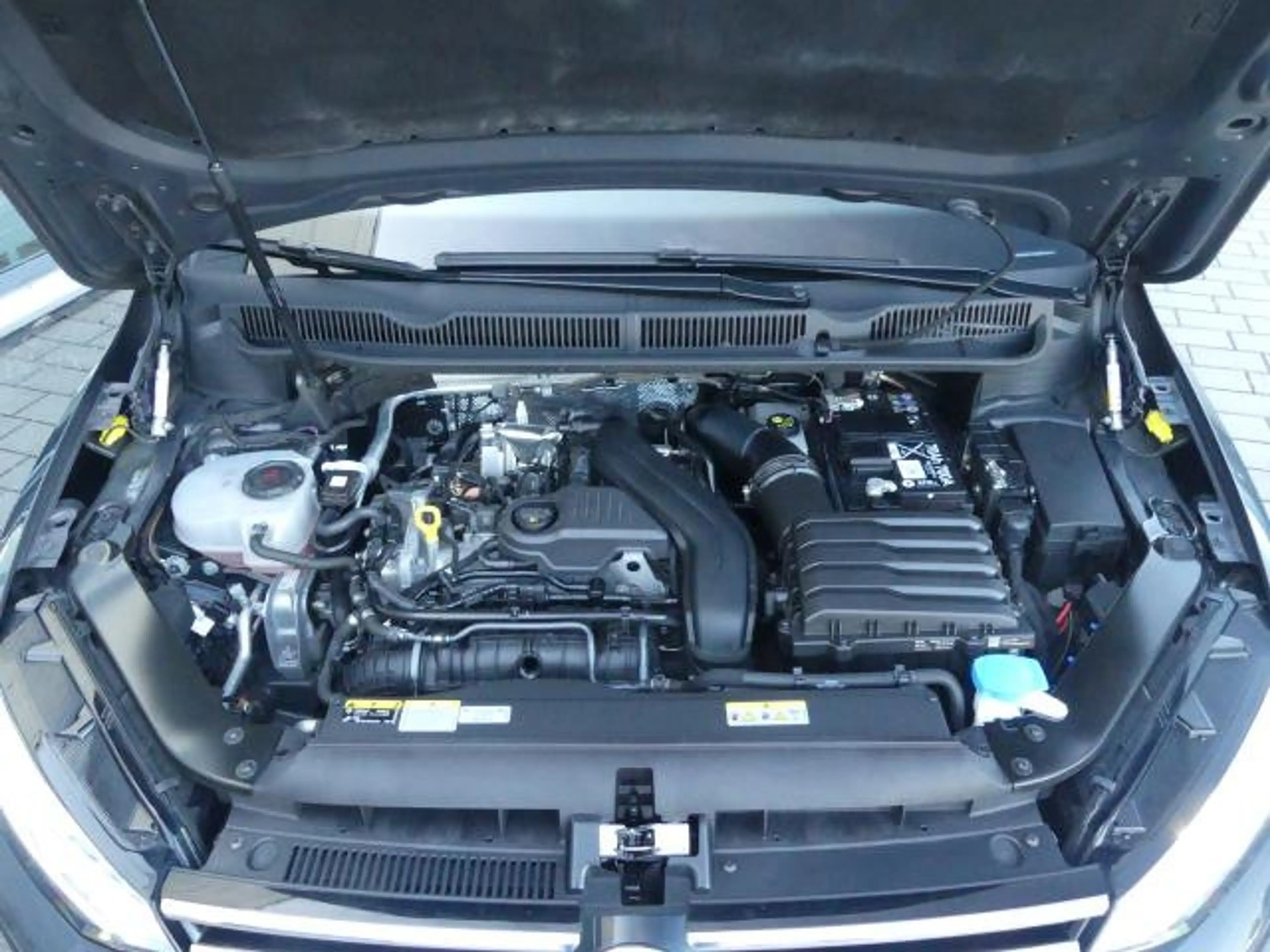 Volkswagen Touran Comfort 1.5I ACC°AHK°Winterpk.-int.Kisitz — photo 6