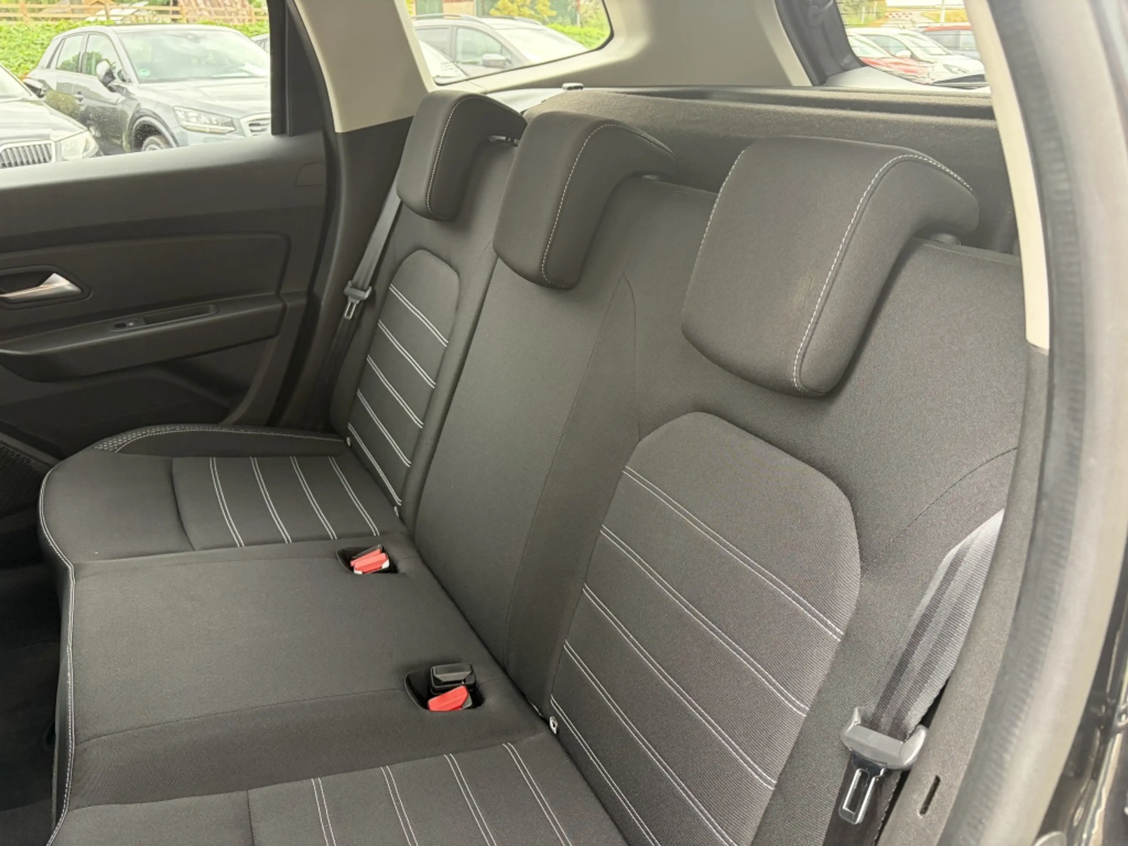 Dacia Duster 1.2 TCe Comfort — photo 13