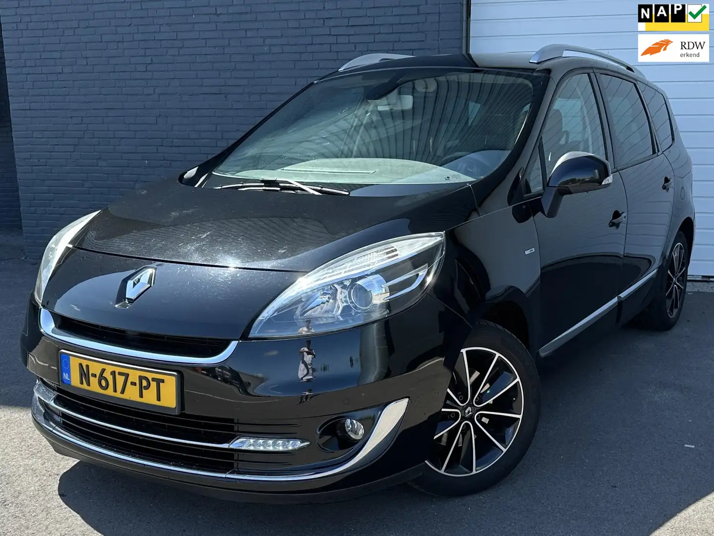 Renault Grand Scenic 1.2 TCe Bose CRUISE/CLIMA/LMV/NAVI/HALFLEDER/TREKH Noir - 1