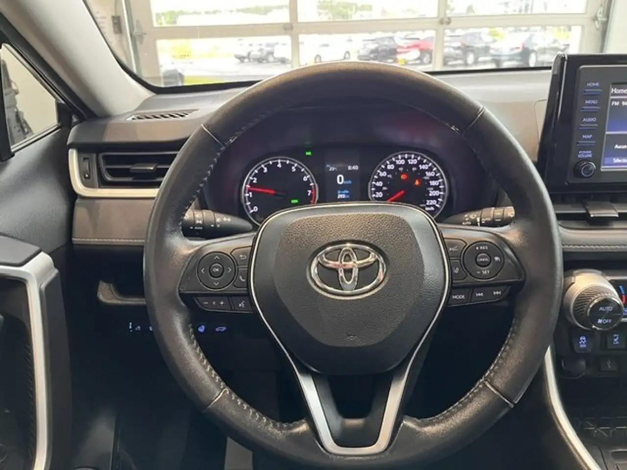 Toyota RAV 4 снимка Toyota RAV 4