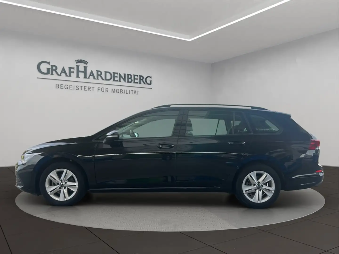 Volkswagen Golf VIII Variant 1.5 eTSI DSG Life AHK ACC PDC Schwarz - 2
