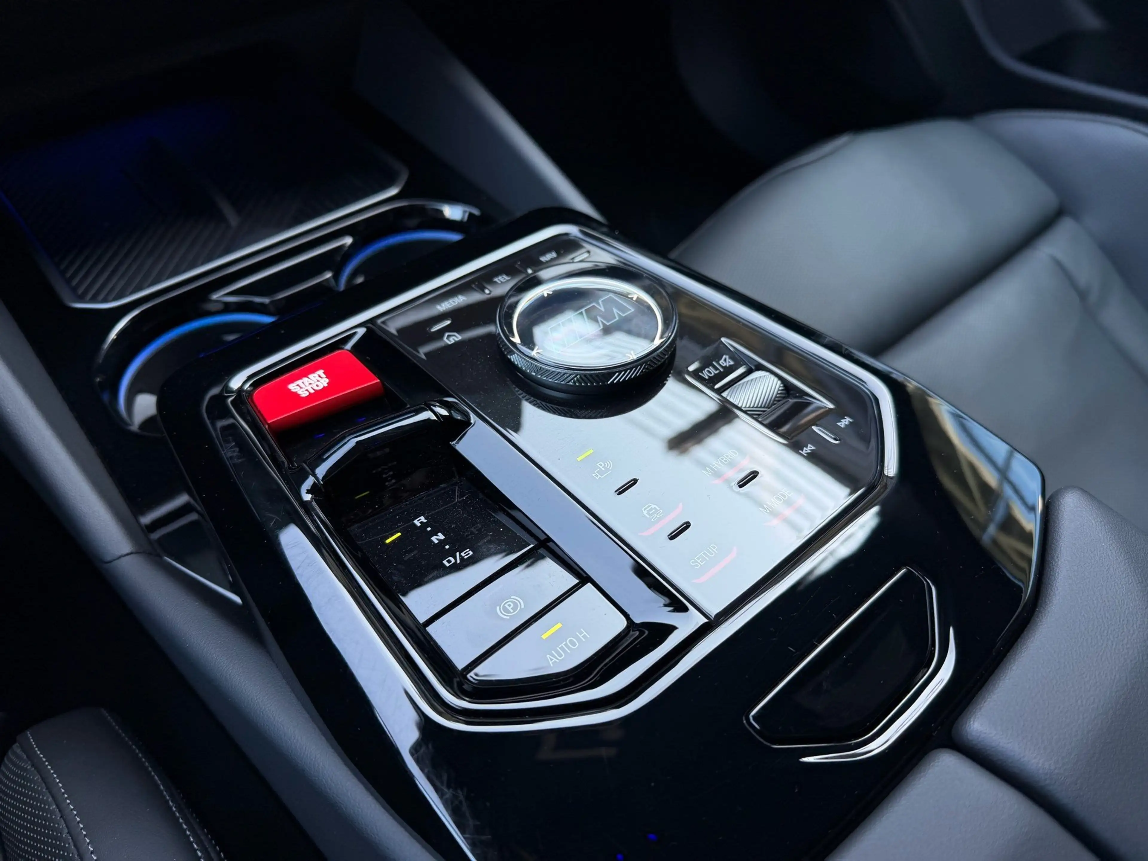 BMW M5 Touring AHK B&W Adapt.LED DA-Prof PA+ — photo 17