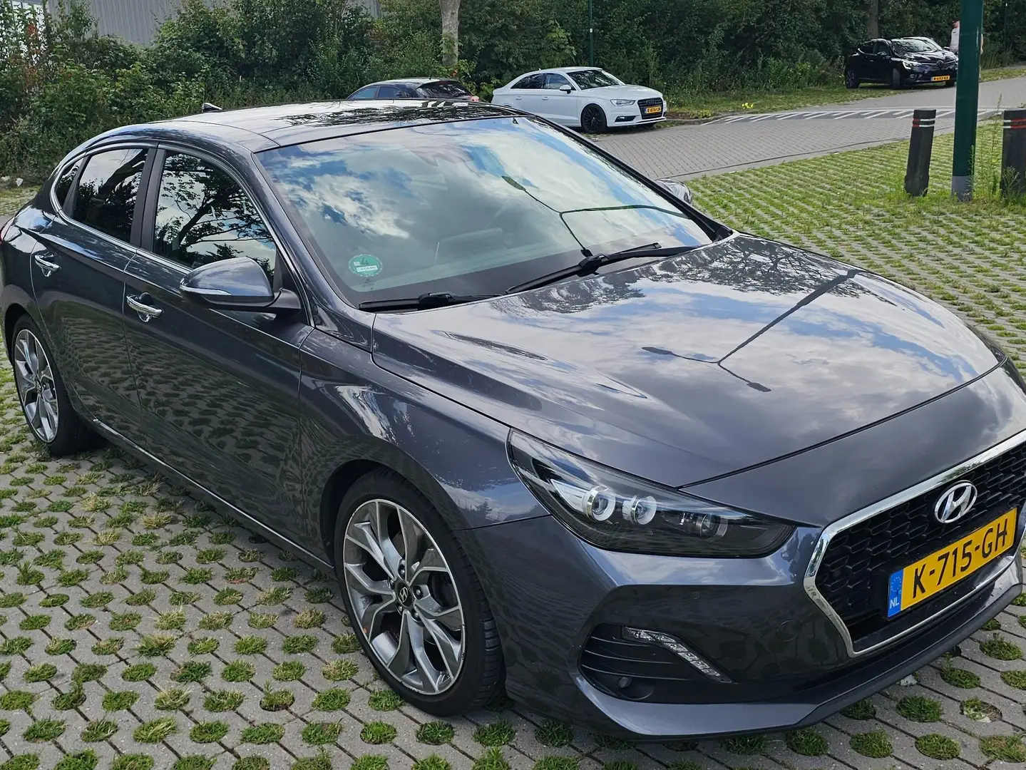 Hyundai i30 i30 1.4 T-GDI Premium Grijs - 2