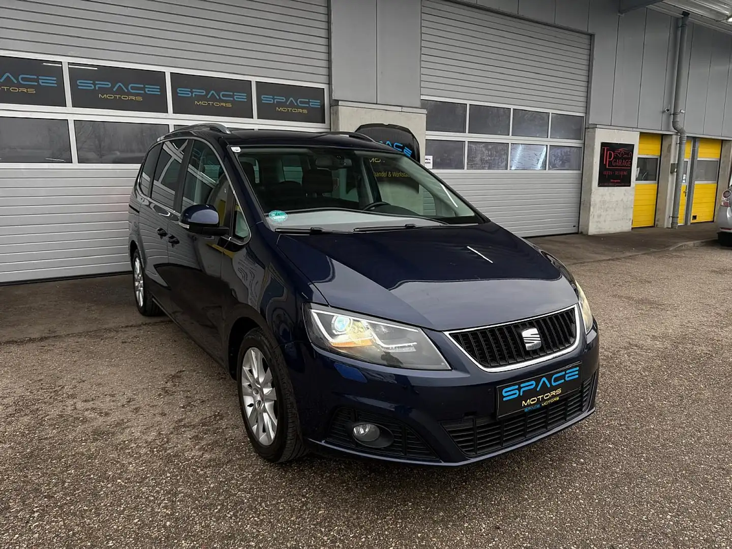 SEAT Alhambra Style 2,0 TDI CR 4WD DPF Blau - 1