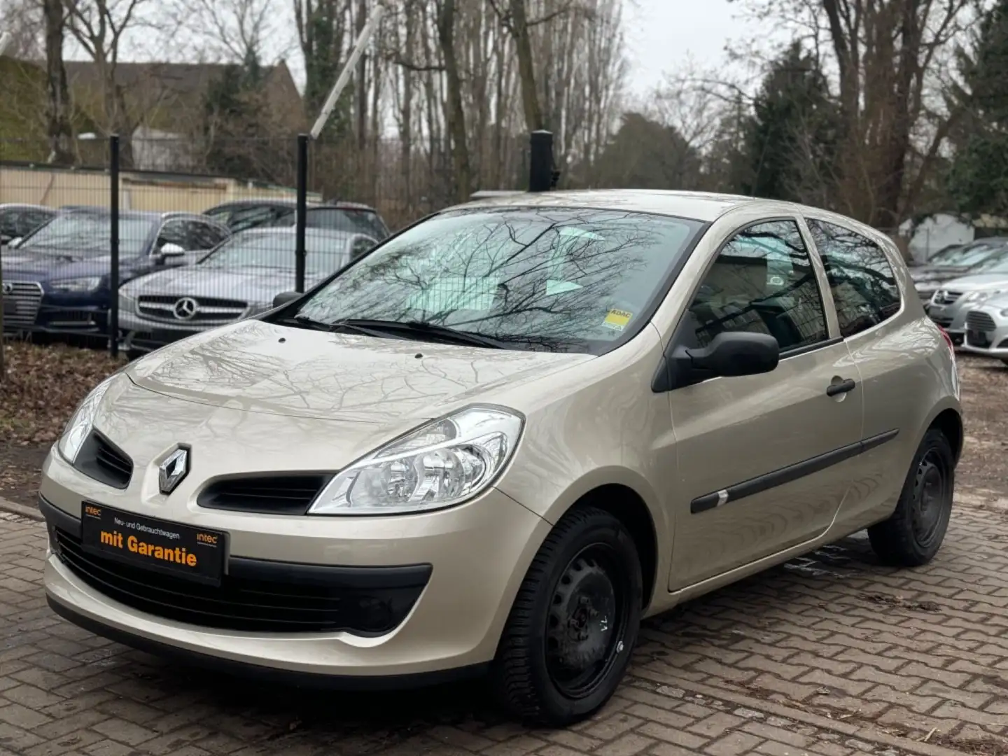 Renault Clio Klima/Service&Tüv Neu/2.Hand Gold - 2