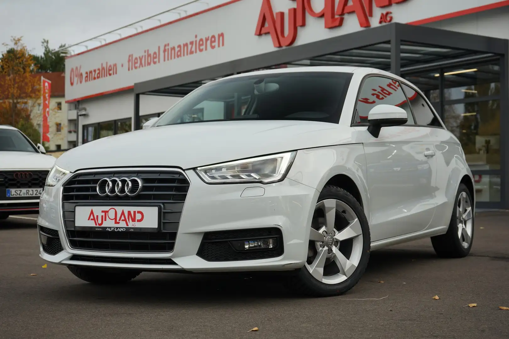 Audi A1 1.4 TDI Ultra Sitzheizung Klimaaut. Xenon PDC Blanc - 2