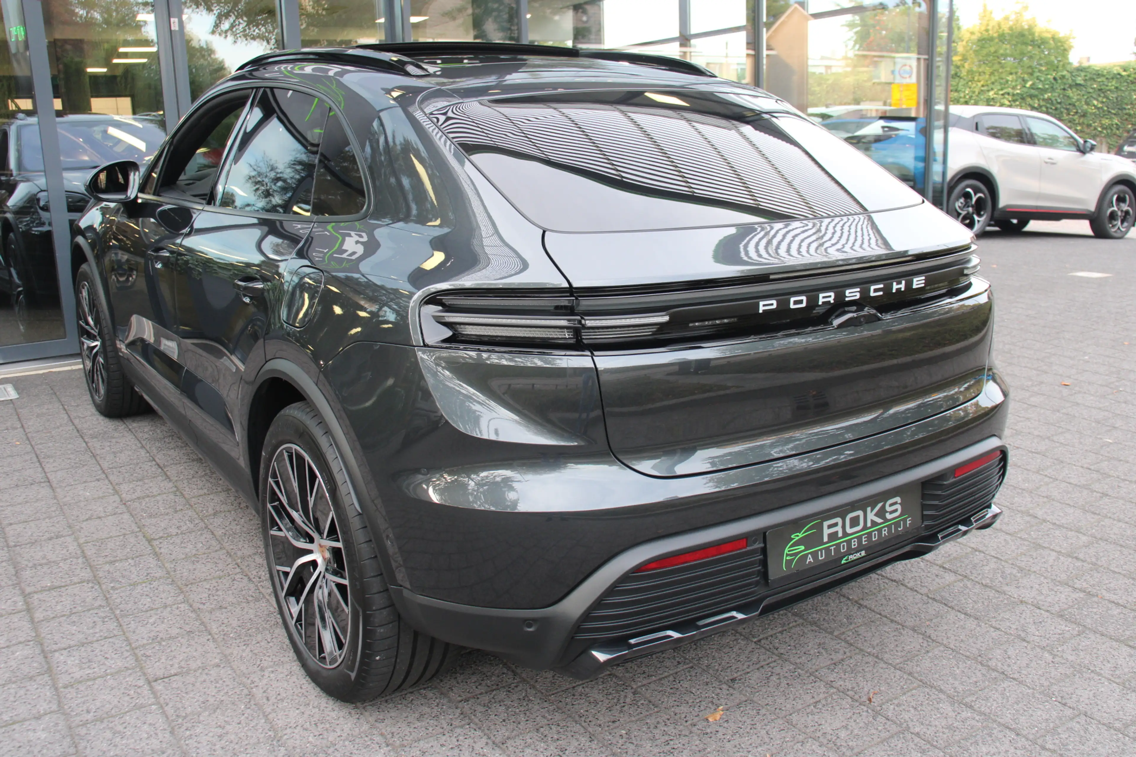 Porsche Macan 4 Luchtvering/Matrix/OffroadP./BijrijdersDisplay/S — photo 15