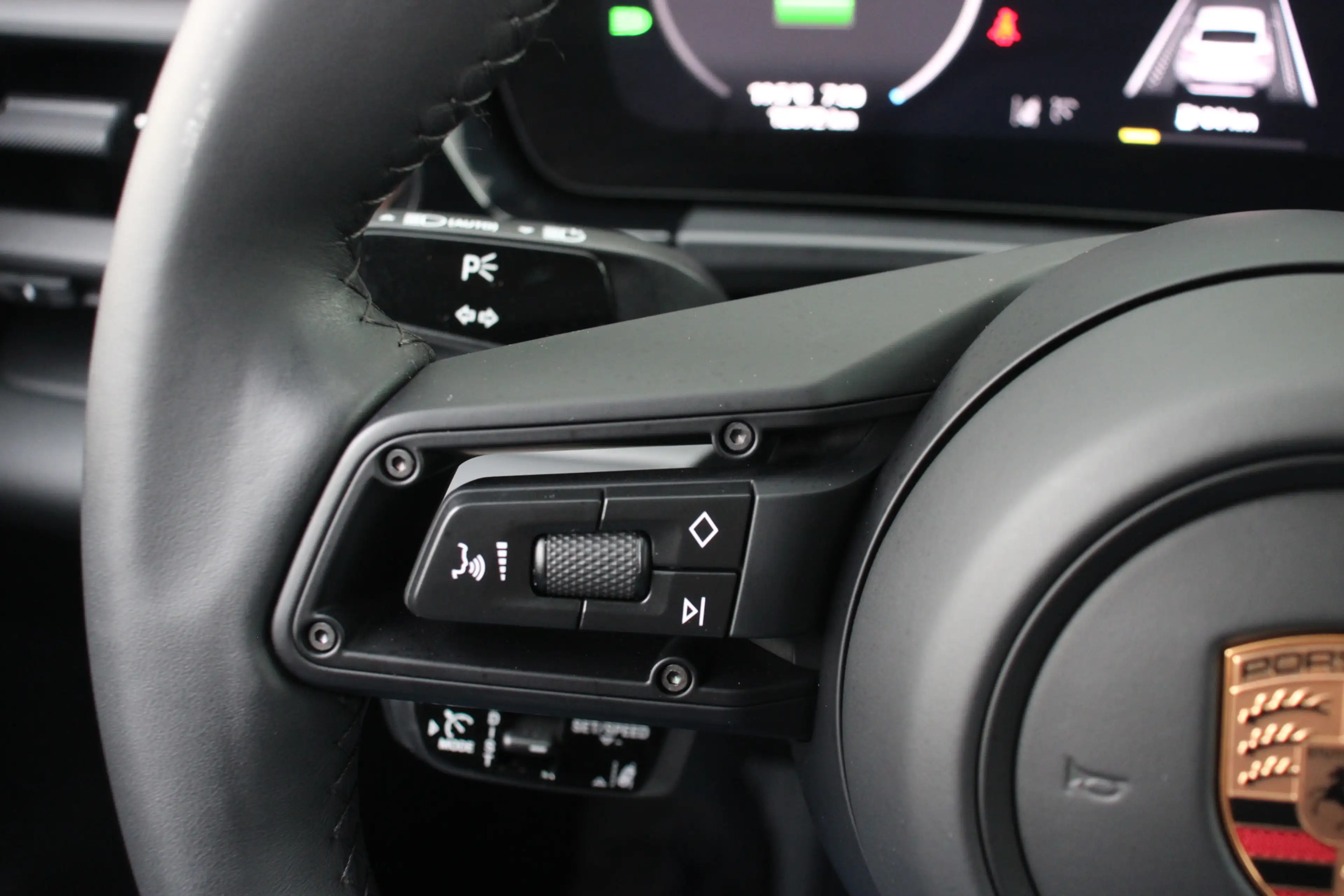 Porsche Macan 4 Luchtvering/Matrix/OffroadP./BijrijdersDisplay/S — photo 27
