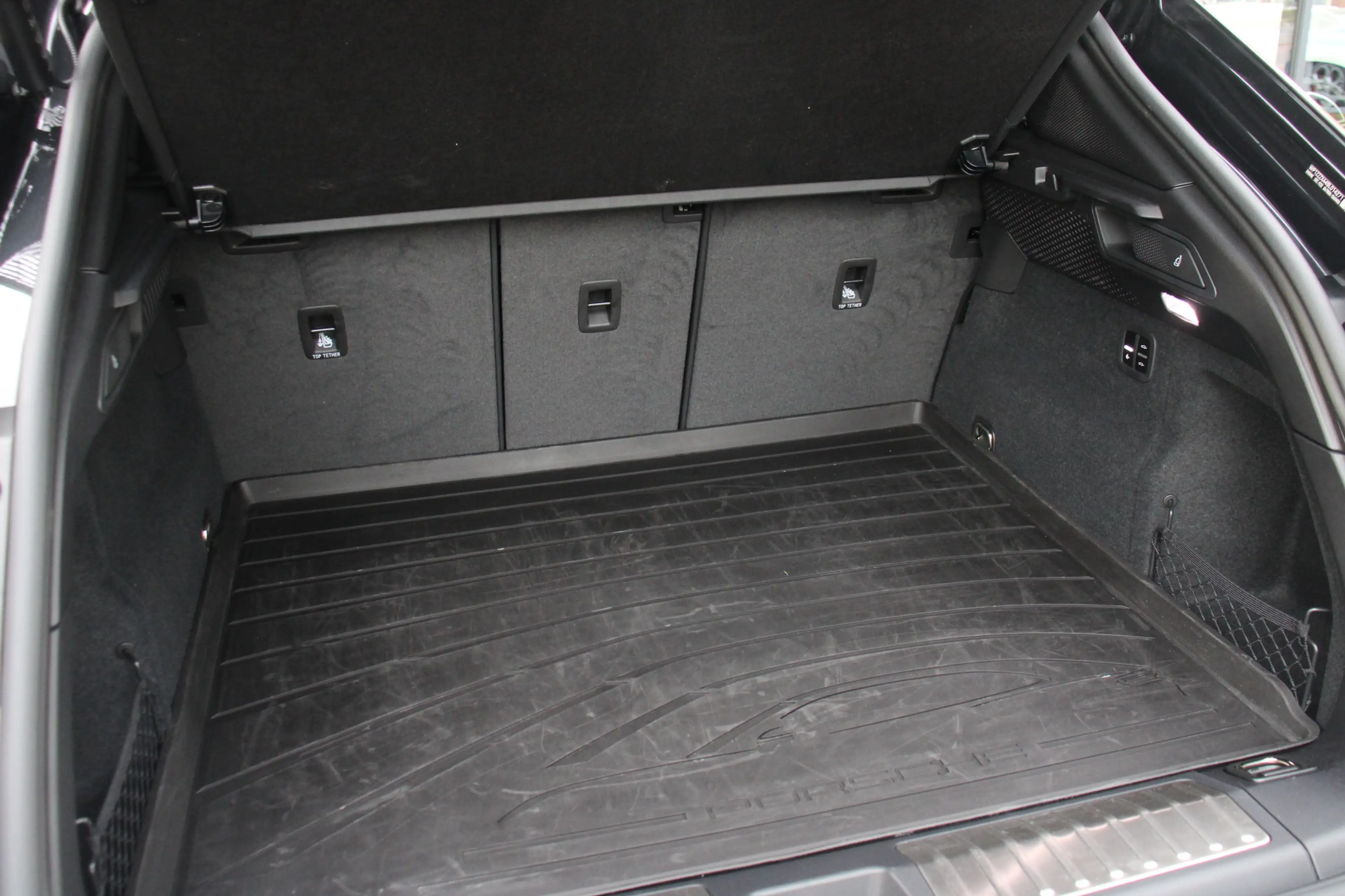 Porsche Macan 4 Luchtvering/Matrix/OffroadP./BijrijdersDisplay/S — photo 19