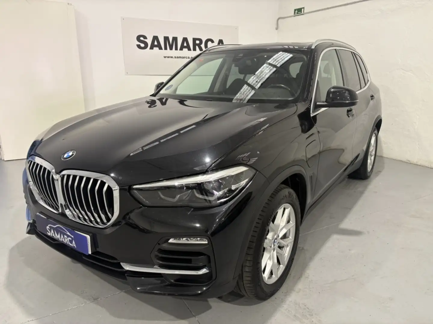 BMW X5 xDrive 45e Negro - 1