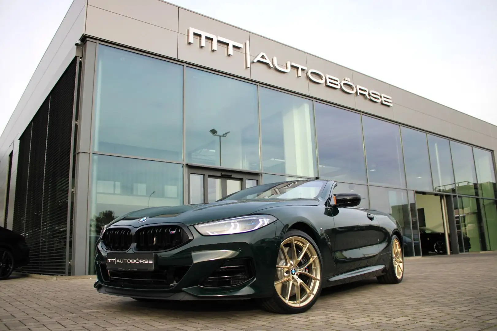 BMW M850 i XDRIVE CABRIO *VERDE BRITISH GREEN/COGNAC* Vert - 1