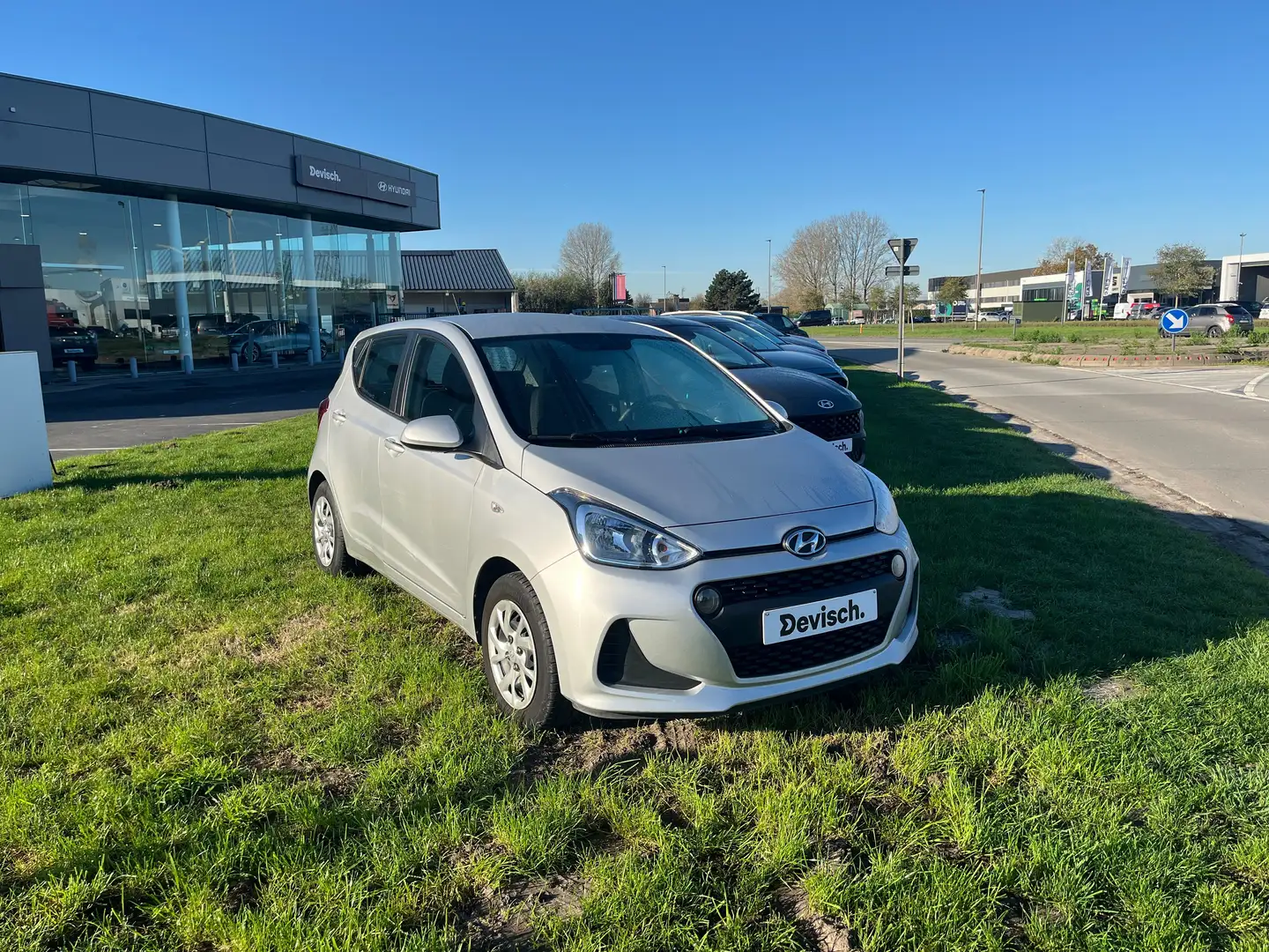 Hyundai i10 1.0 A/T TWIST Argent - 1
