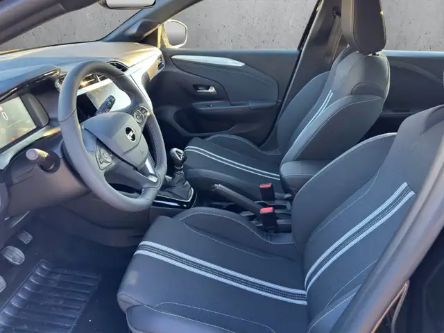 Opel Corsa view 9
