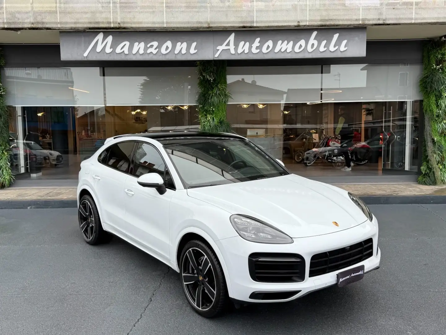 Porsche Cayenne Coupé 3.0 V6 E-Hybrid Bianco - 1