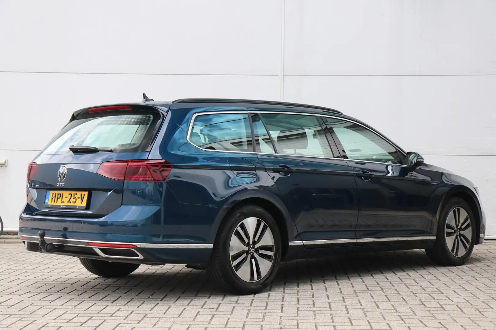 Volkswagen Passat Variant GTE 1.4 TSI 218pk DSG PHEV | SoH 92% | Trekhaak | Blauw - 2