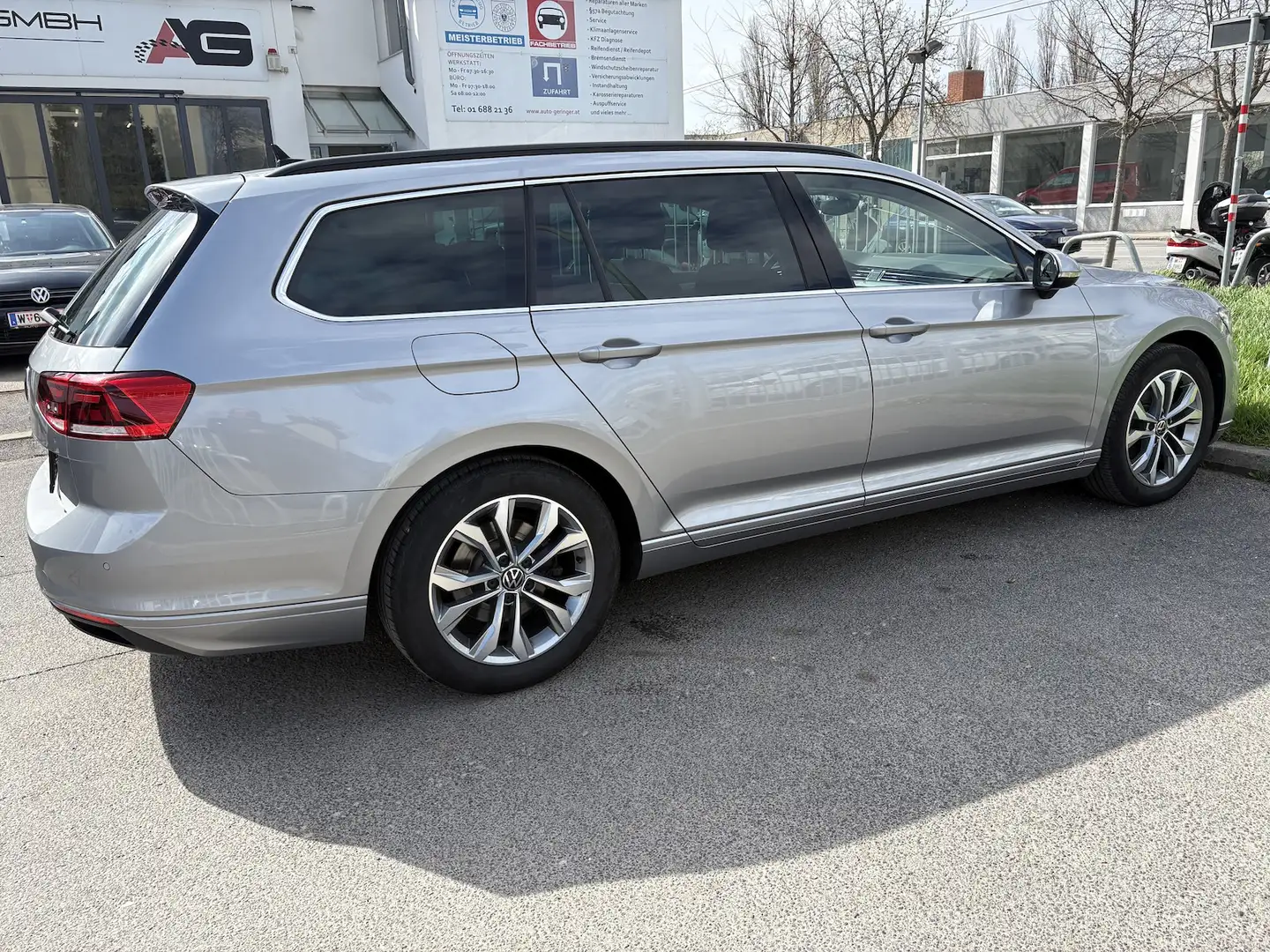 Volkswagen Passat Variant Business 2.0 TDI SCR DSG*LED*NAVI Grau - 2