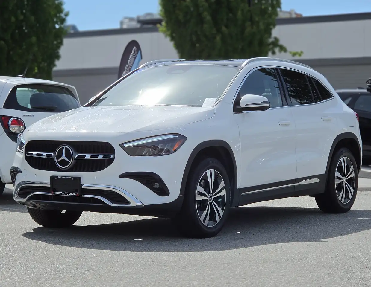 Mercedes-Benz GLA снимка Mercedes-Benz GLA