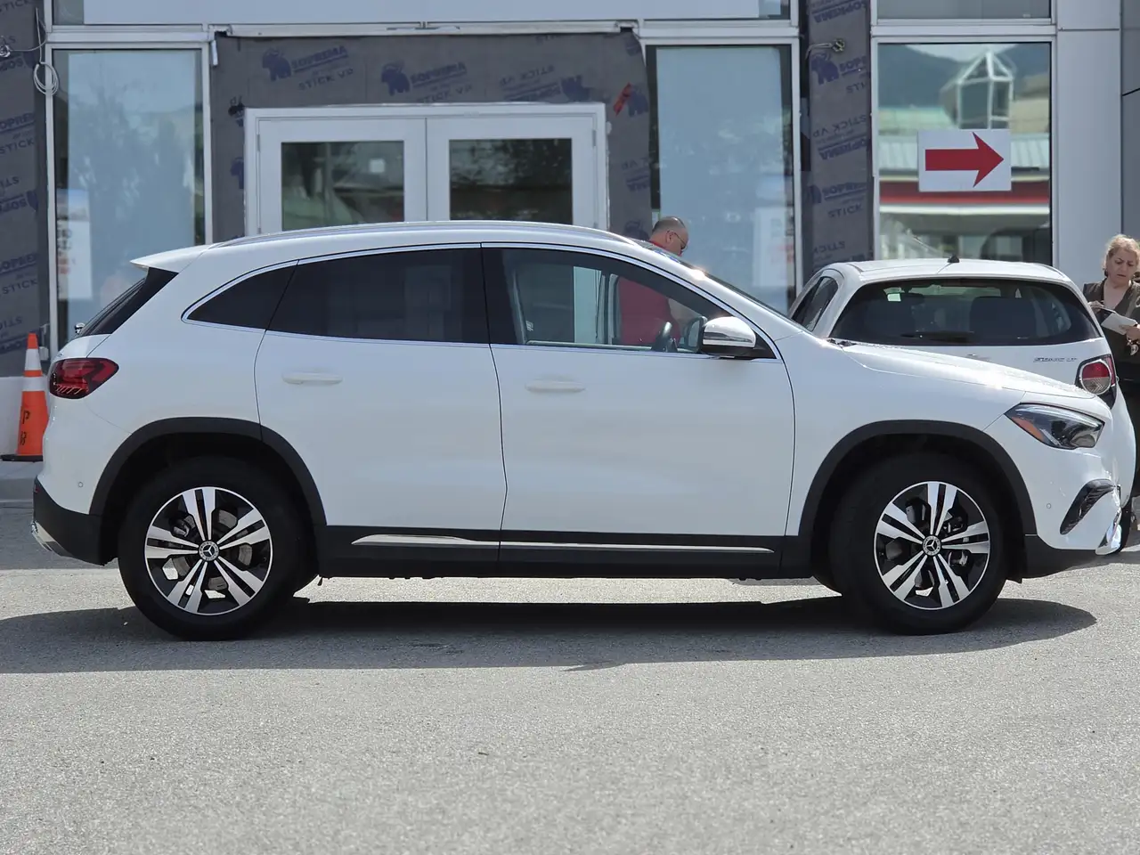 Mercedes-Benz GLA снимка Mercedes-Benz GLA
