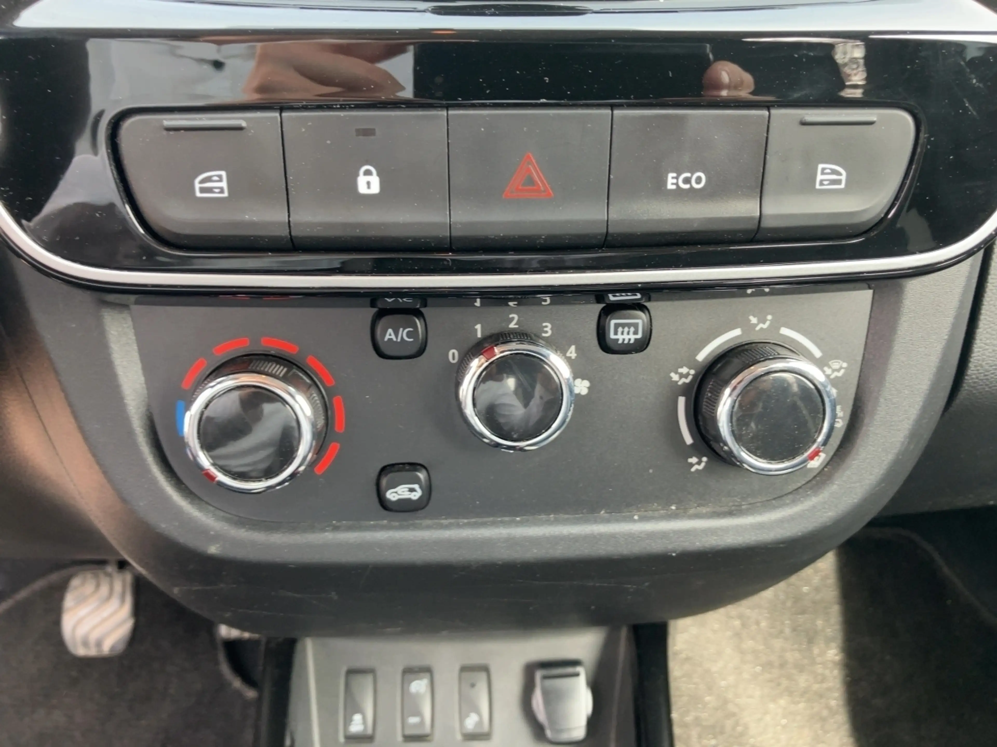 Dacia Spring Essential ELECTRIC 45 — photo 15