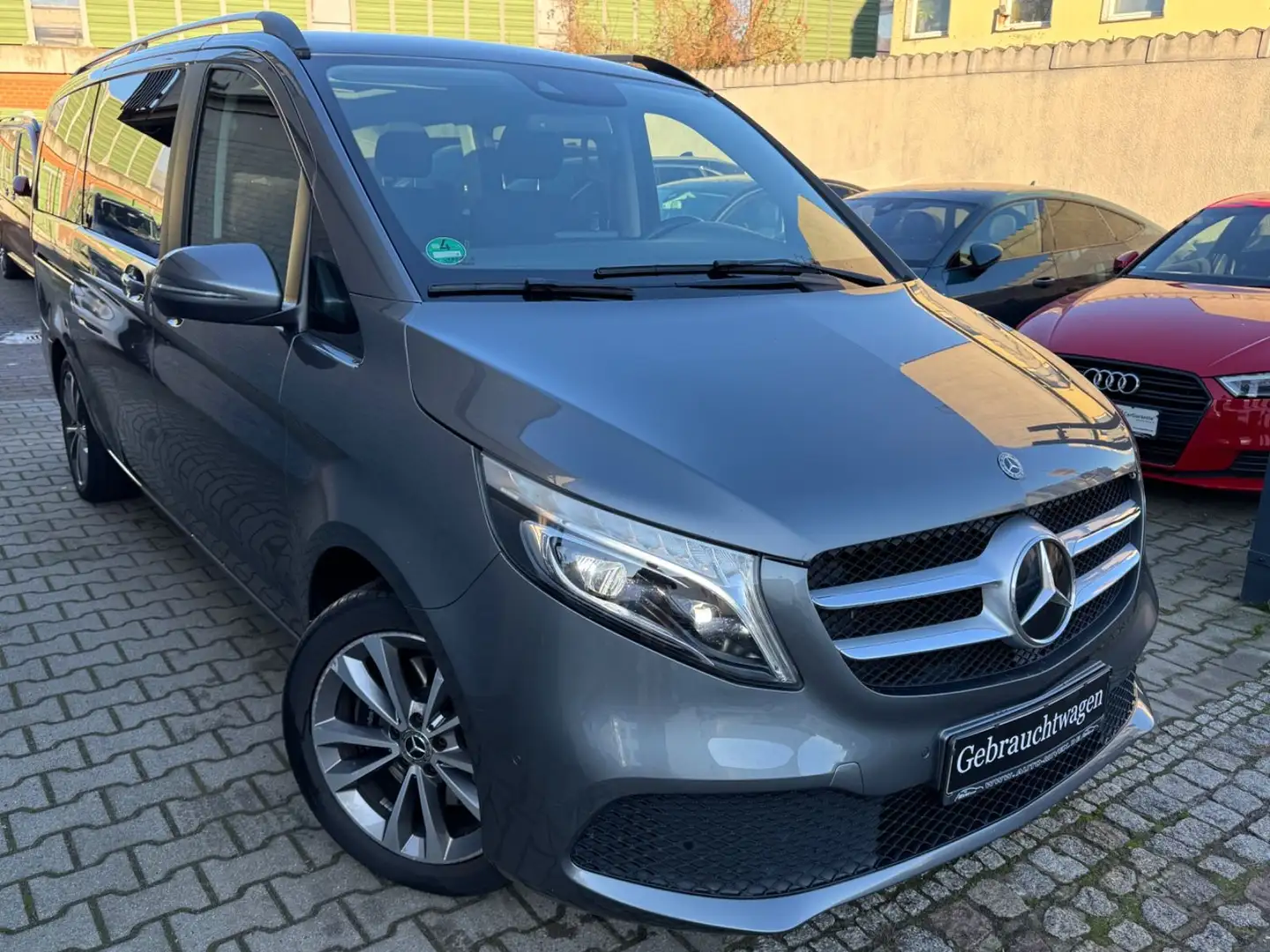 Mercedes-Benz V 250 d lang Avantgarde Sport Pano MBUX 1.Hd SH Gris - 1