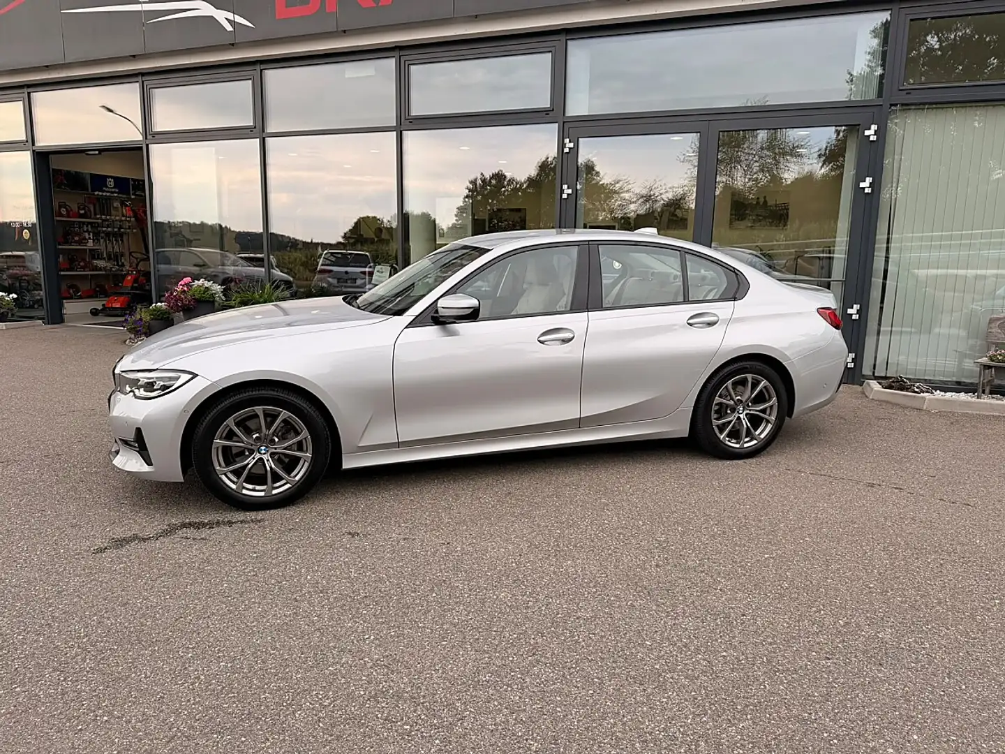 BMW 320 d 48 V Mild-Hybrid-Technologie Aut. Silber - 2