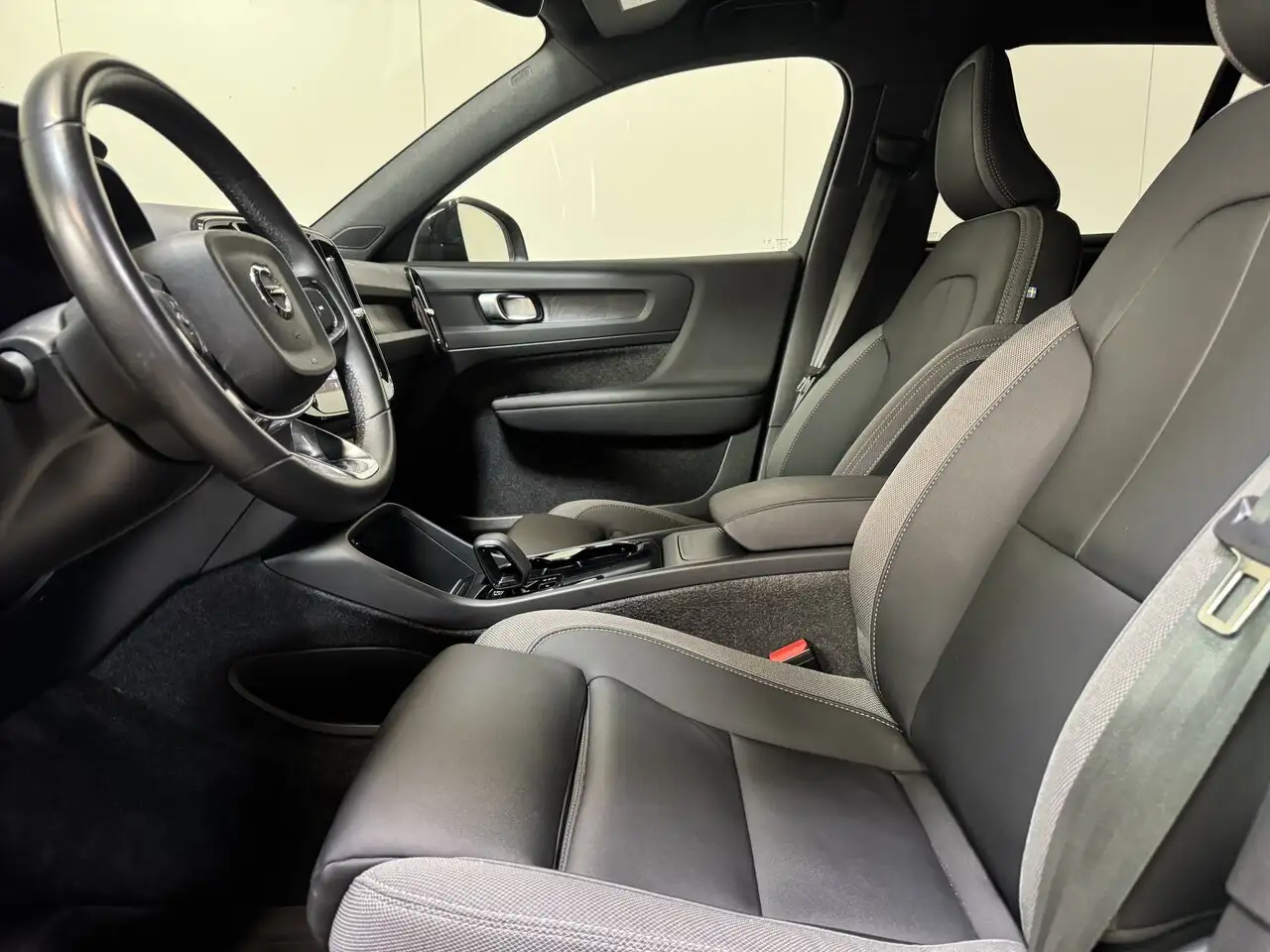 Volvo XC40 E- 82 kw Recharge 470 KM Range SoH 94% To..., миниатюра 8