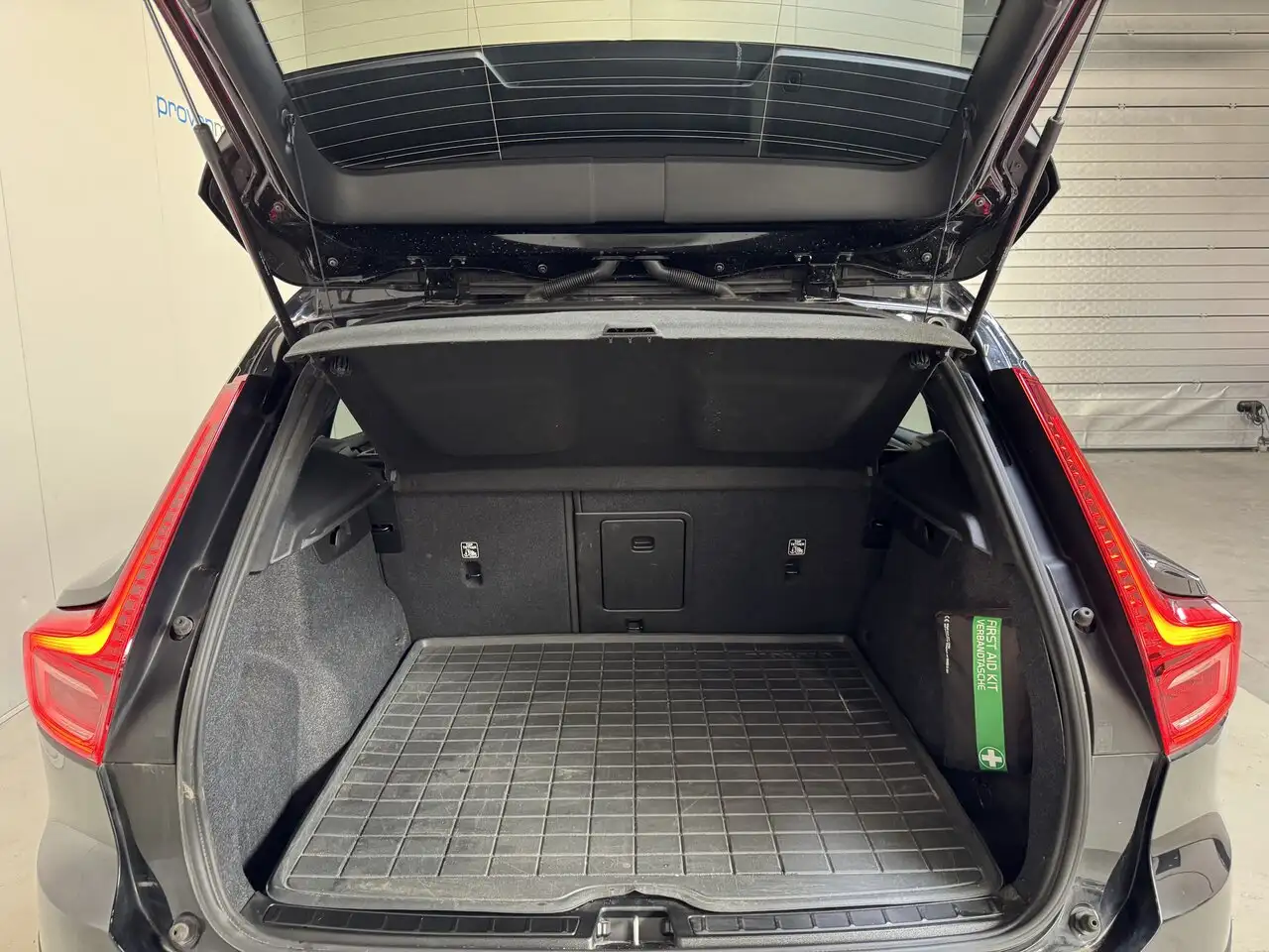 Volvo XC40 E- 82 kw Recharge 470 KM Range SoH 94% To..., миниатюра 20