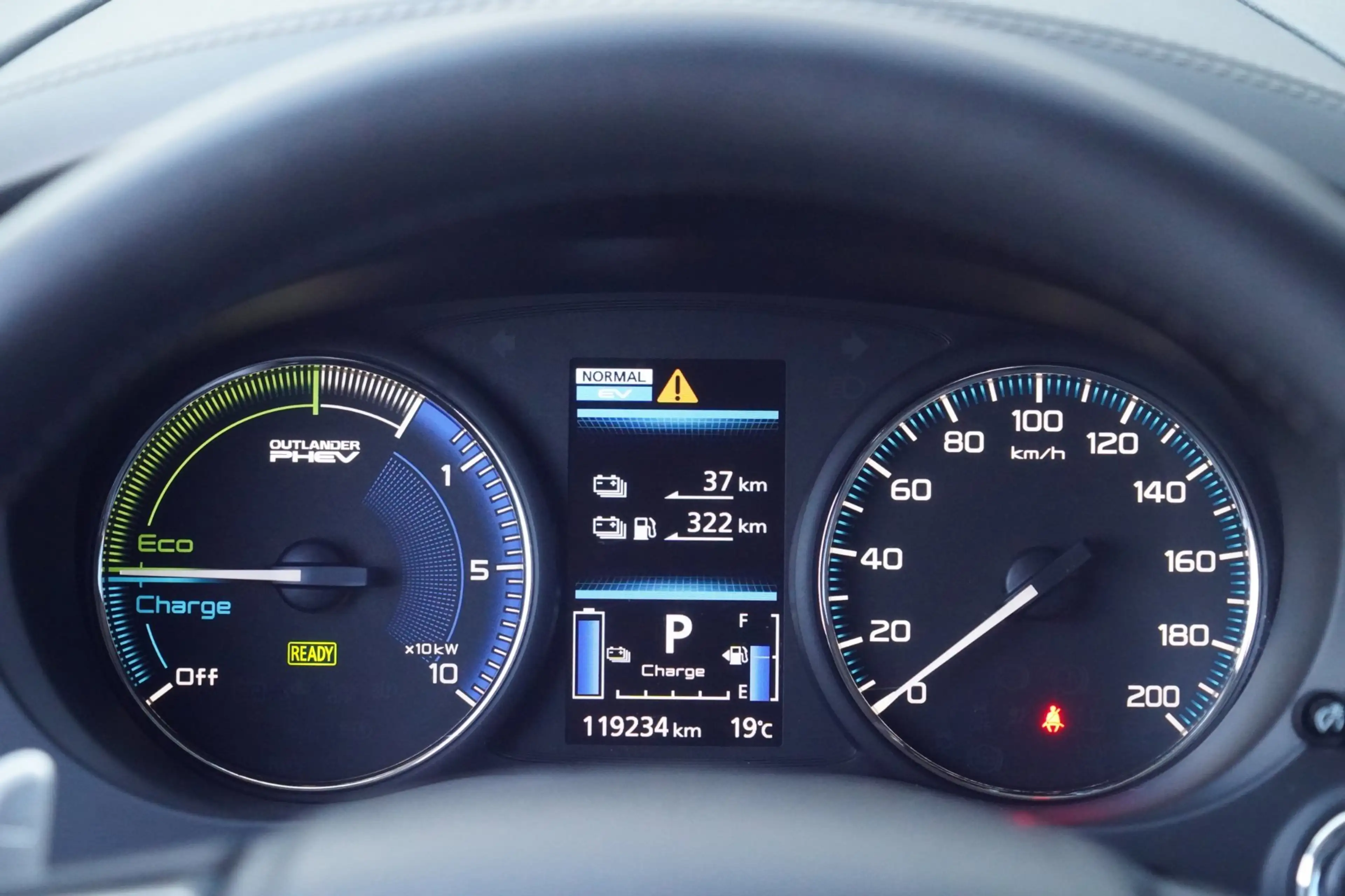Mitsubishi Outlander 2.4 PHEV Pure+ / 18 Inch / 119dkm NAP / Carplay / — photo 13