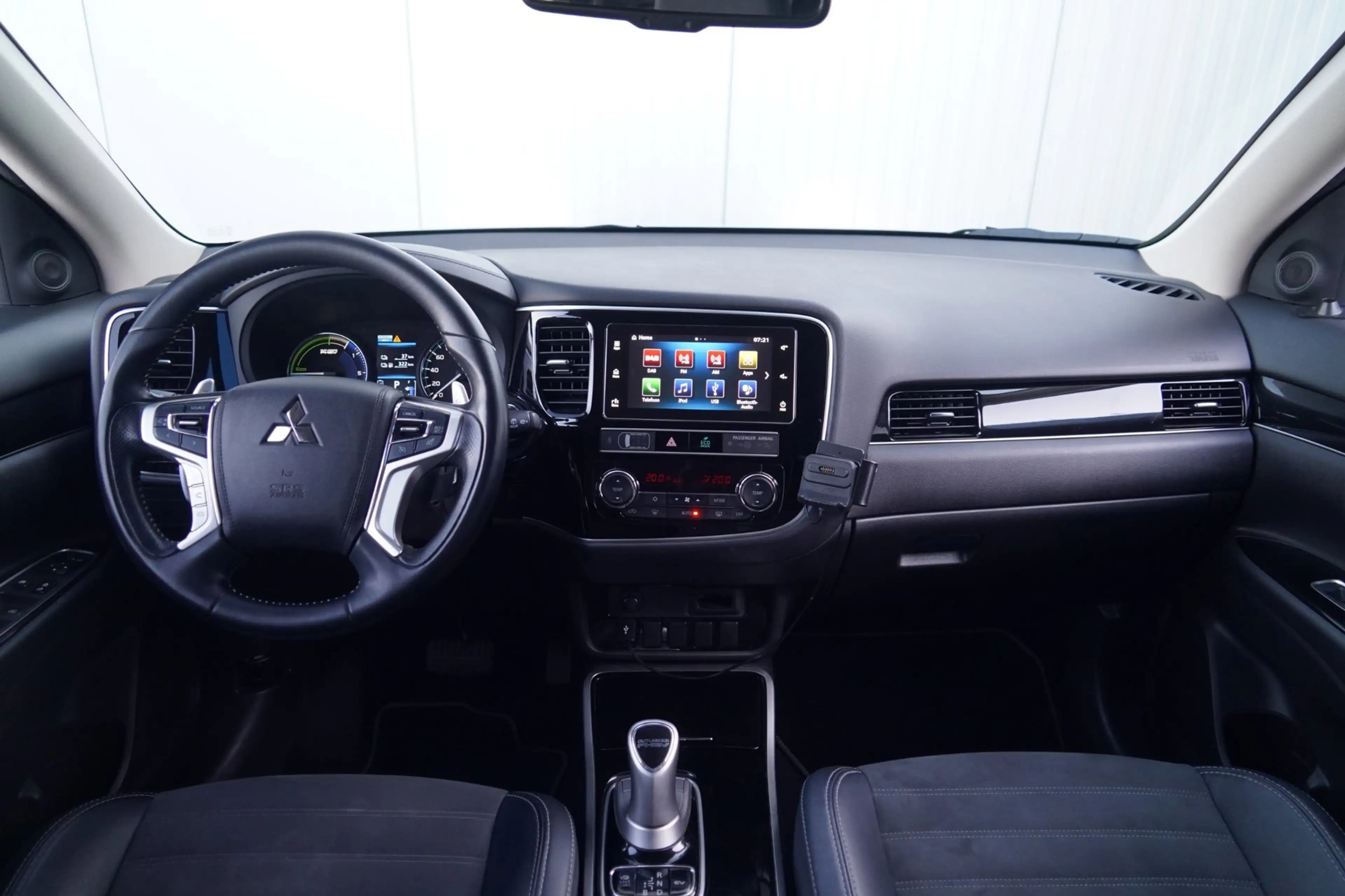 Mitsubishi Outlander 2.4 PHEV Pure+ / 18 Inch / 119dkm NAP / Carplay / — photo 11