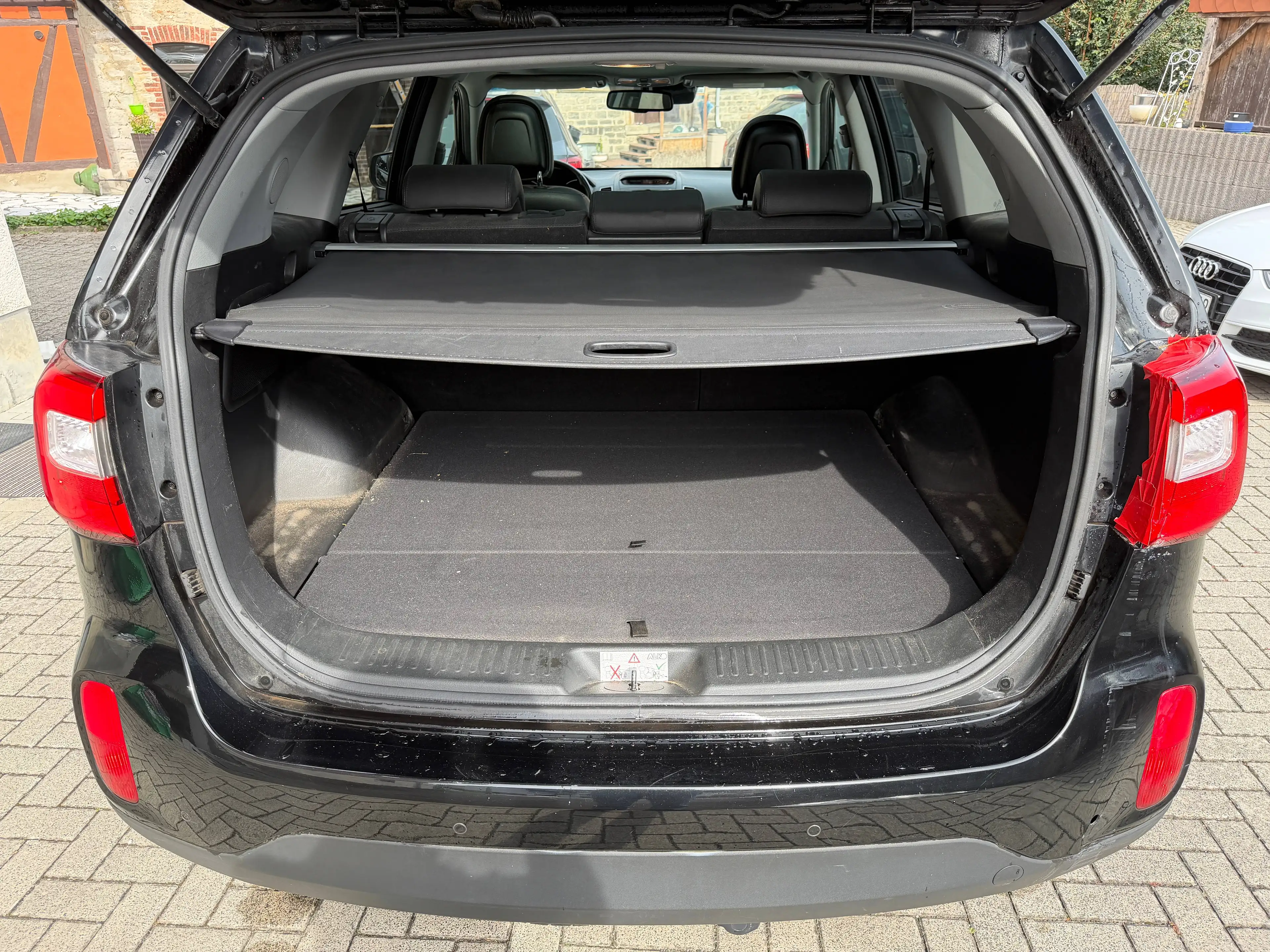 Kia Sorento Vision 4WD/Pano/Kamera/Memo/Leder/AHK/Alu — photo 14